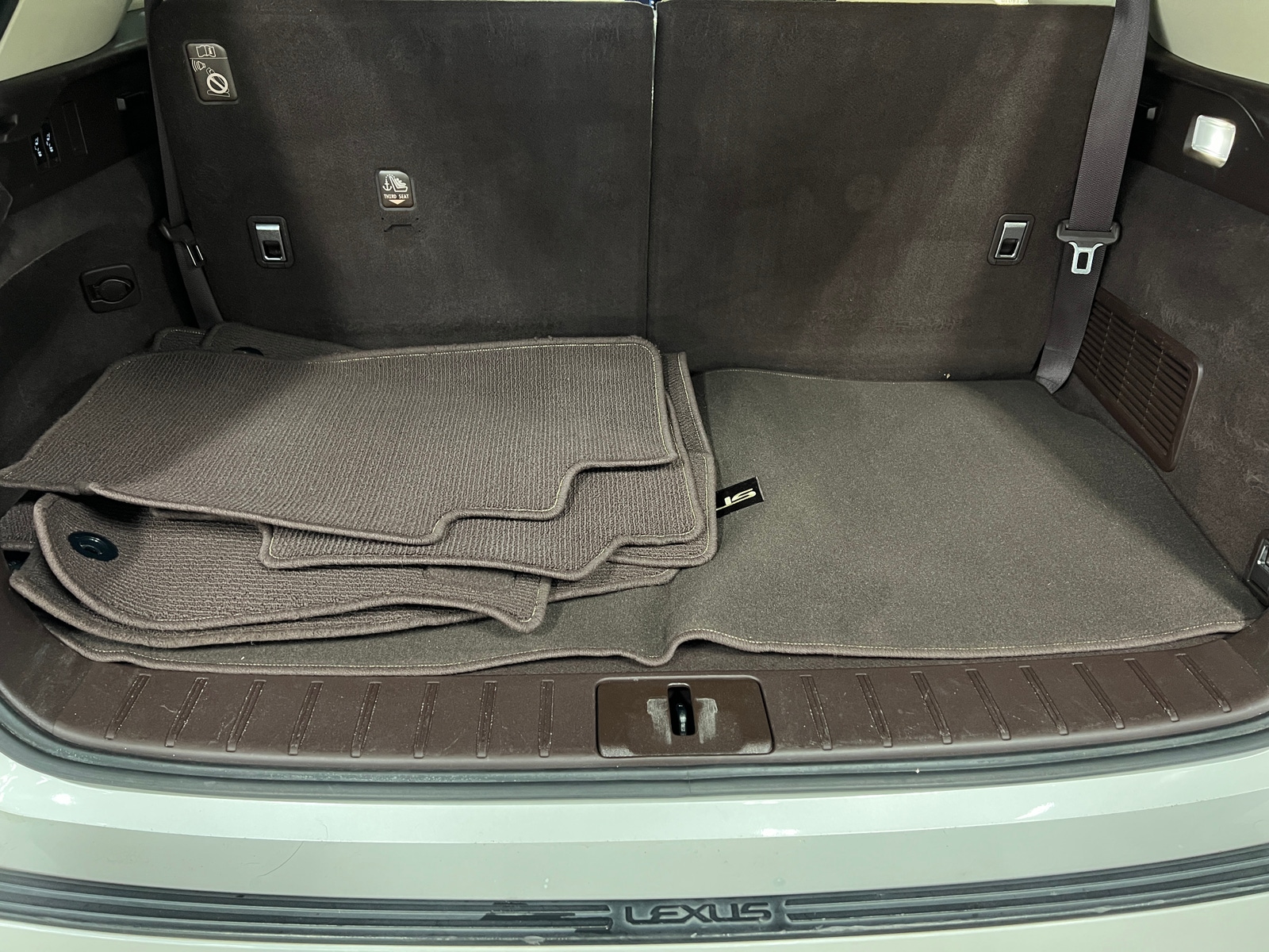 Thumbnail: 2019 Lexus RX - 7