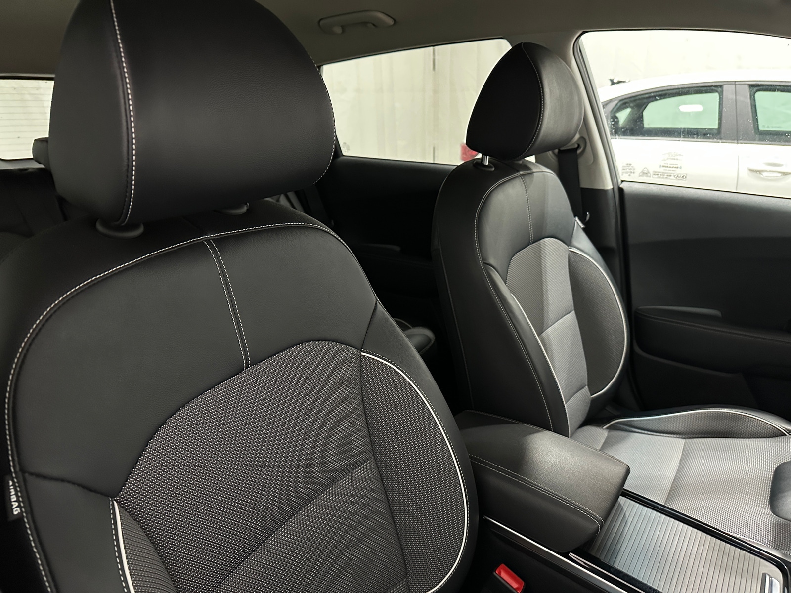 Thumbnail: 2019 Kia Niro - 2