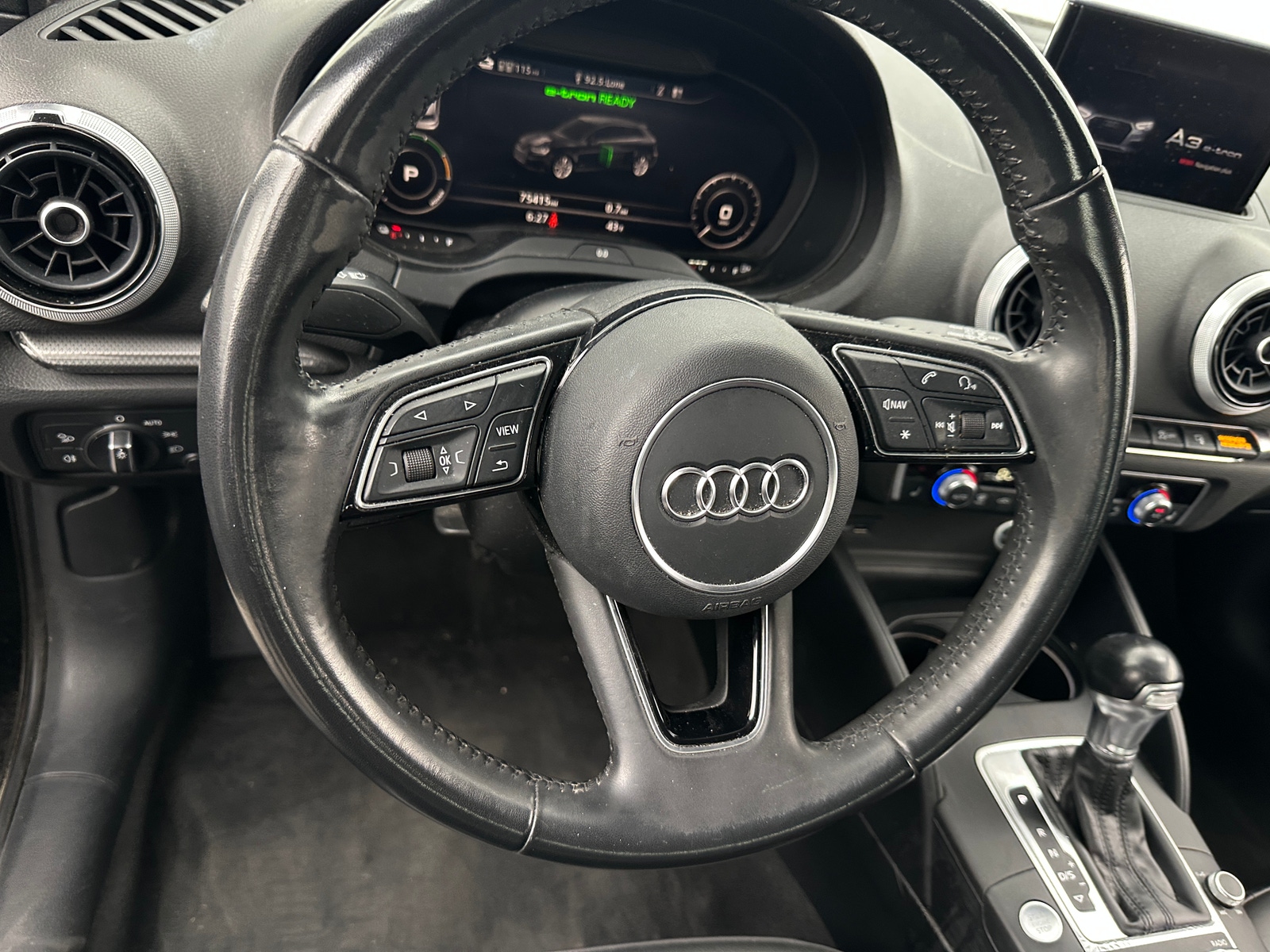 Thumbnail: 2017 Audi A3 e-tron - 4