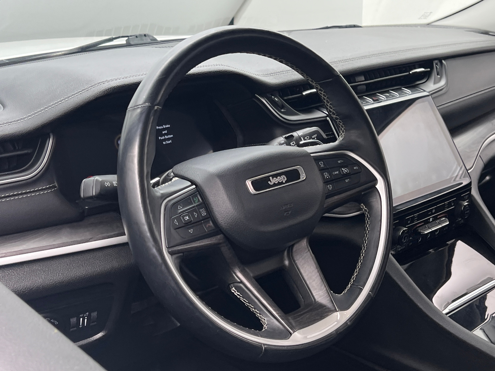 Thumbnail: 2022 Jeep Grand Cherokee L - 4