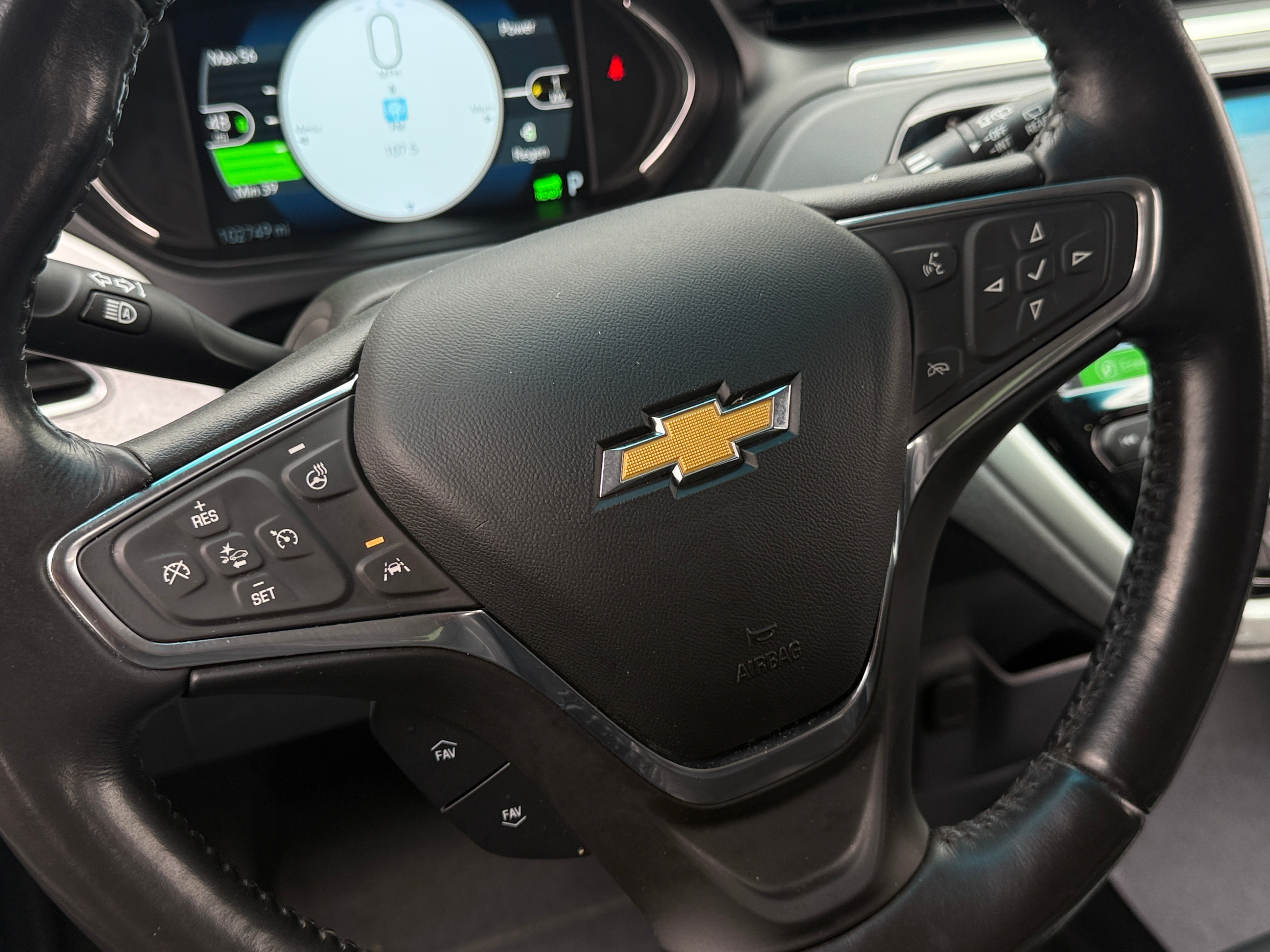 Used 2021 Chevrolet Bolt EV Premier with VIN 1G1FZ6S0XM4105099 for sale in Oak Creek, WI