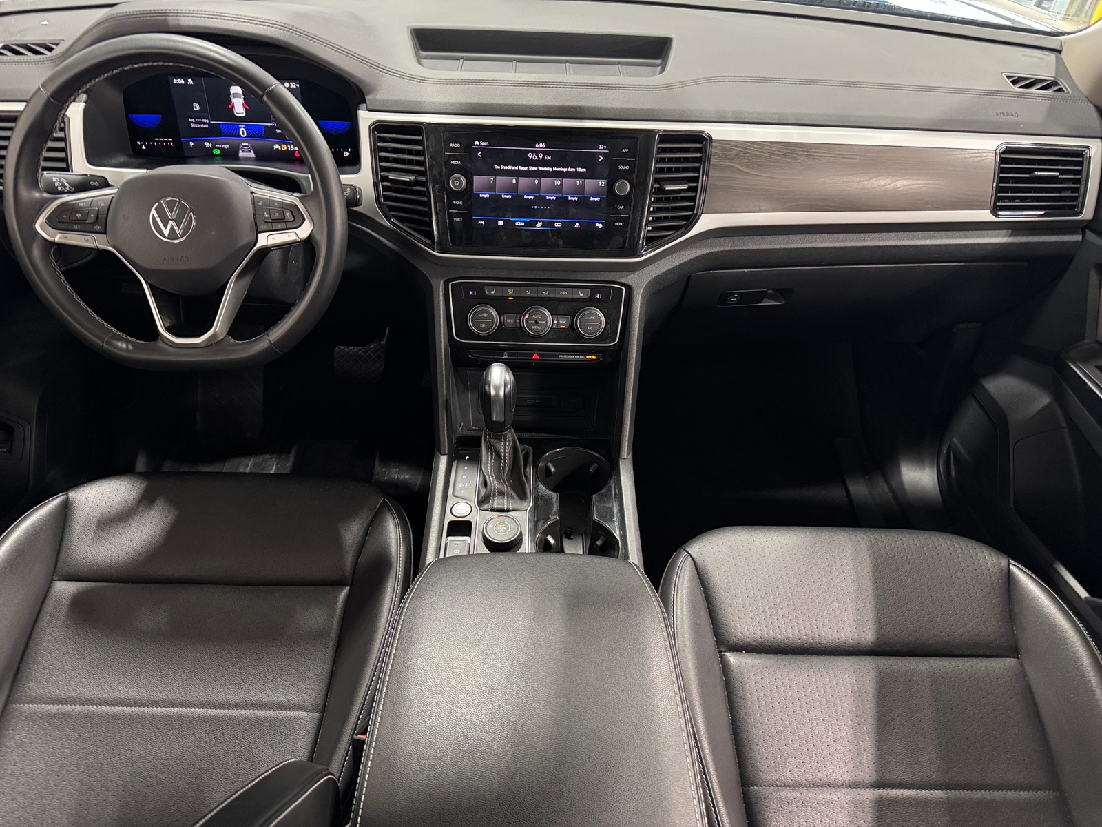 Thumbnail: 2022 Volkswagen Atlas - 2