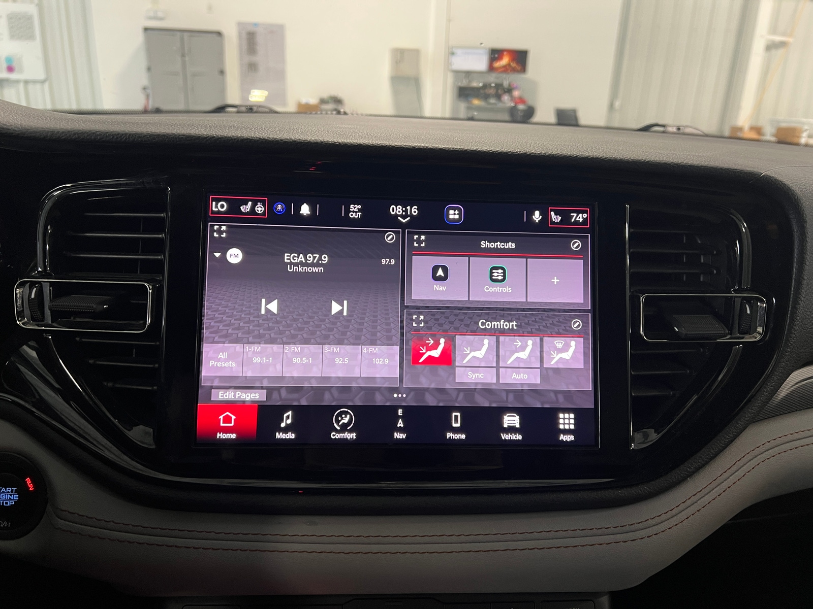 Thumbnail: 2022 Dodge Durango - 3