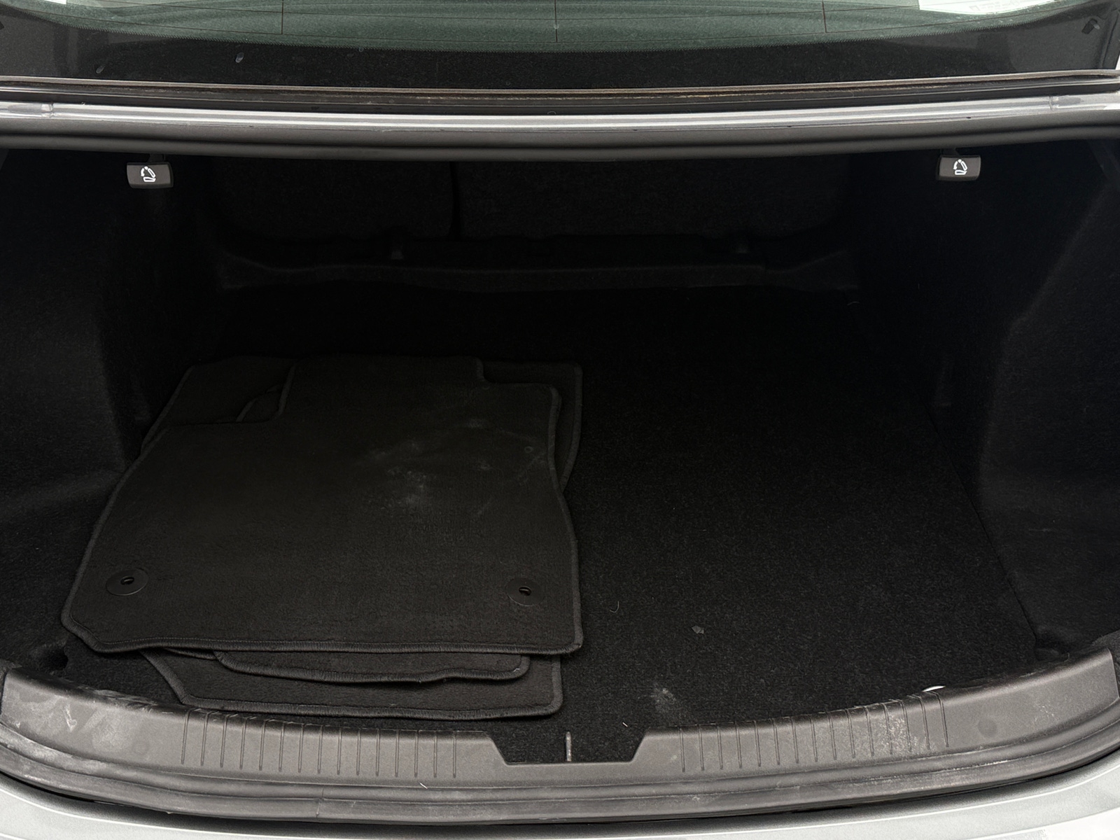 Thumbnail: 2023 Chevrolet Malibu - 7