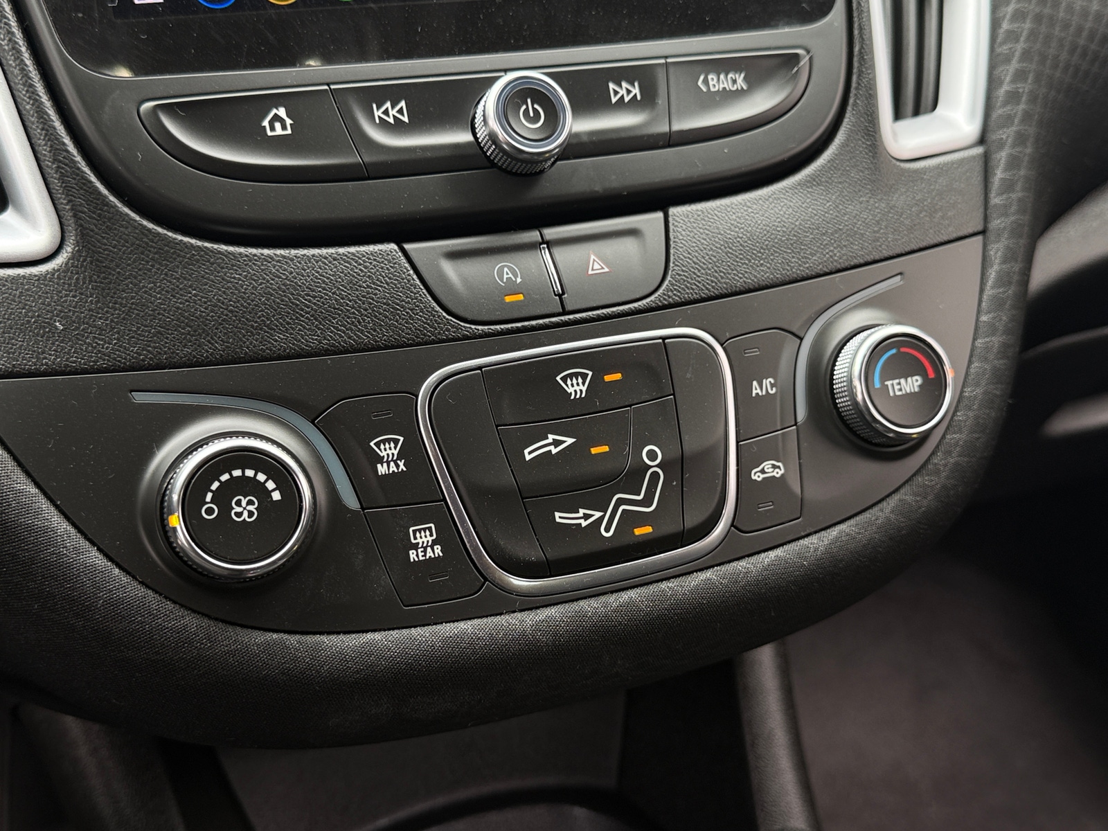 Thumbnail: 2023 Chevrolet Malibu - 4