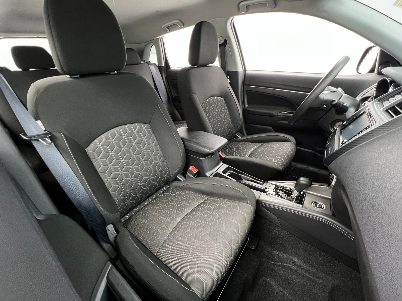 Thumbnail: 2024 Mitsubishi Outlander Sport - 2