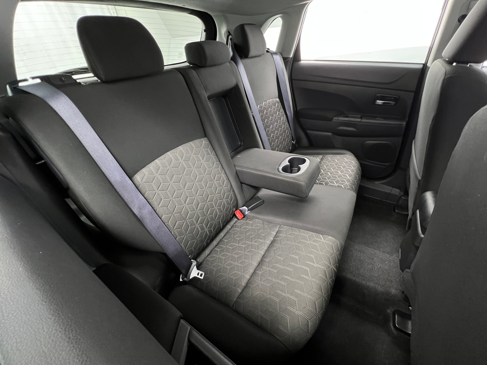 Thumbnail: 2024 Mitsubishi Outlander Sport - 6