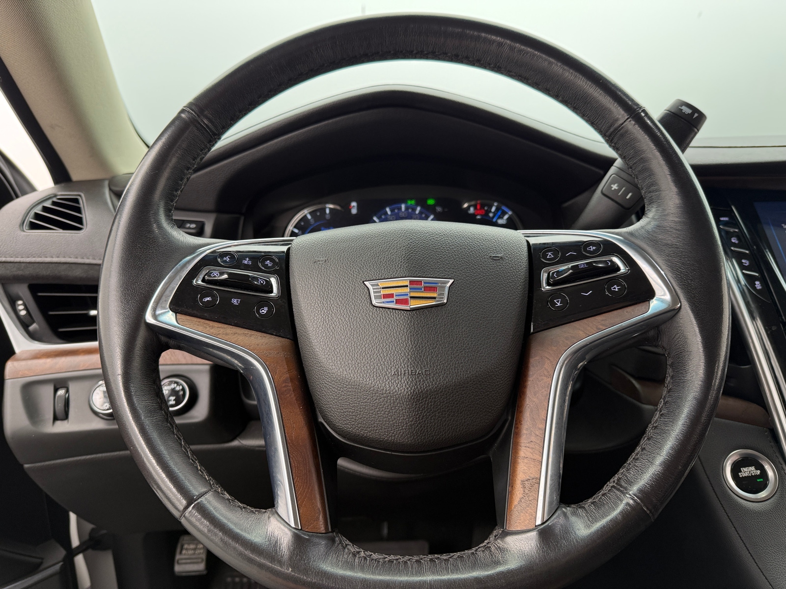 Thumbnail: 2019 Cadillac Escalade - 4