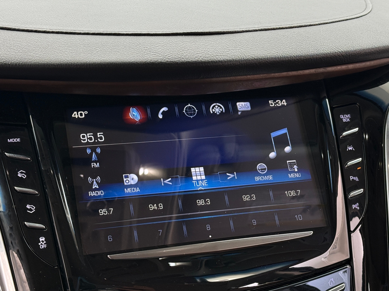 Thumbnail: 2019 Cadillac Escalade - 3