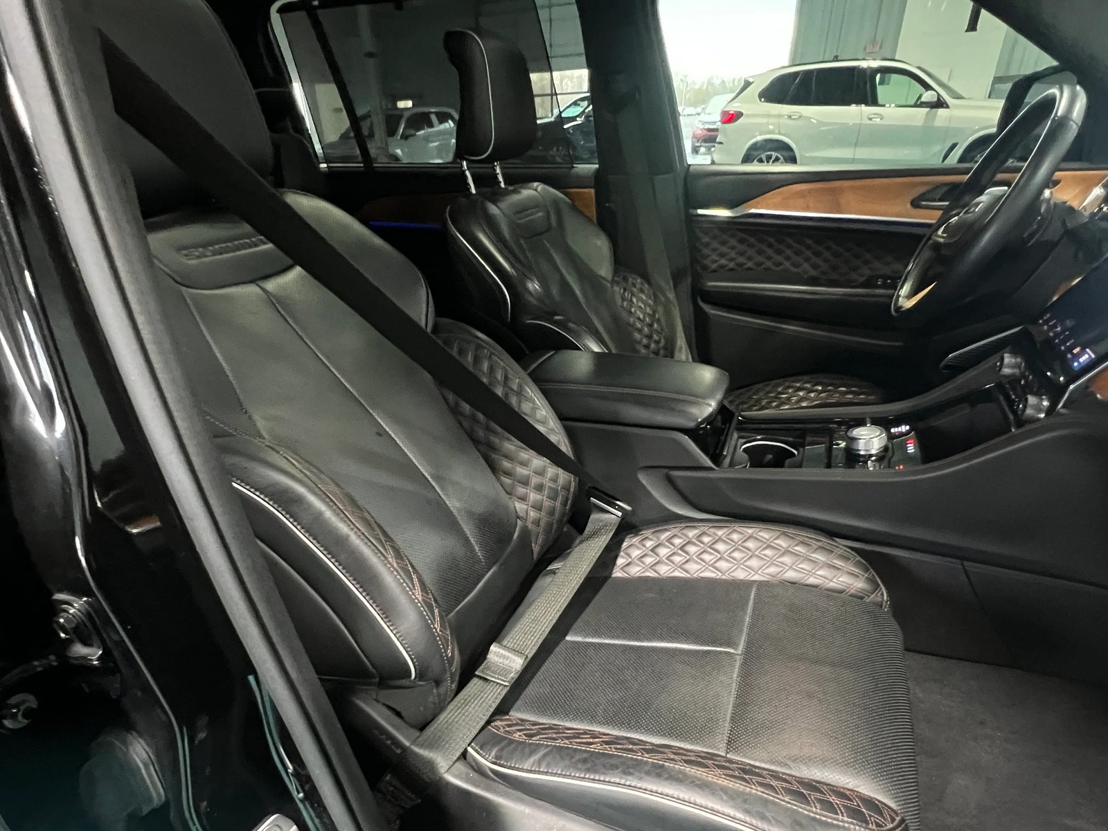 Thumbnail: 2023 Jeep Grand Cherokee L - 2