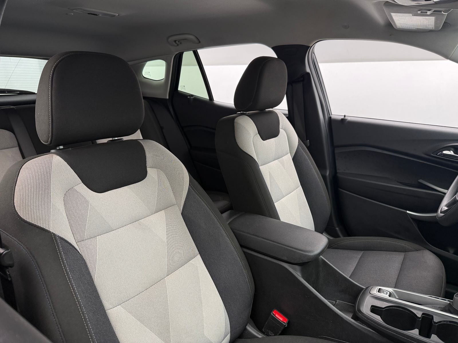 Thumbnail: 2025 Chevrolet Trax - 2