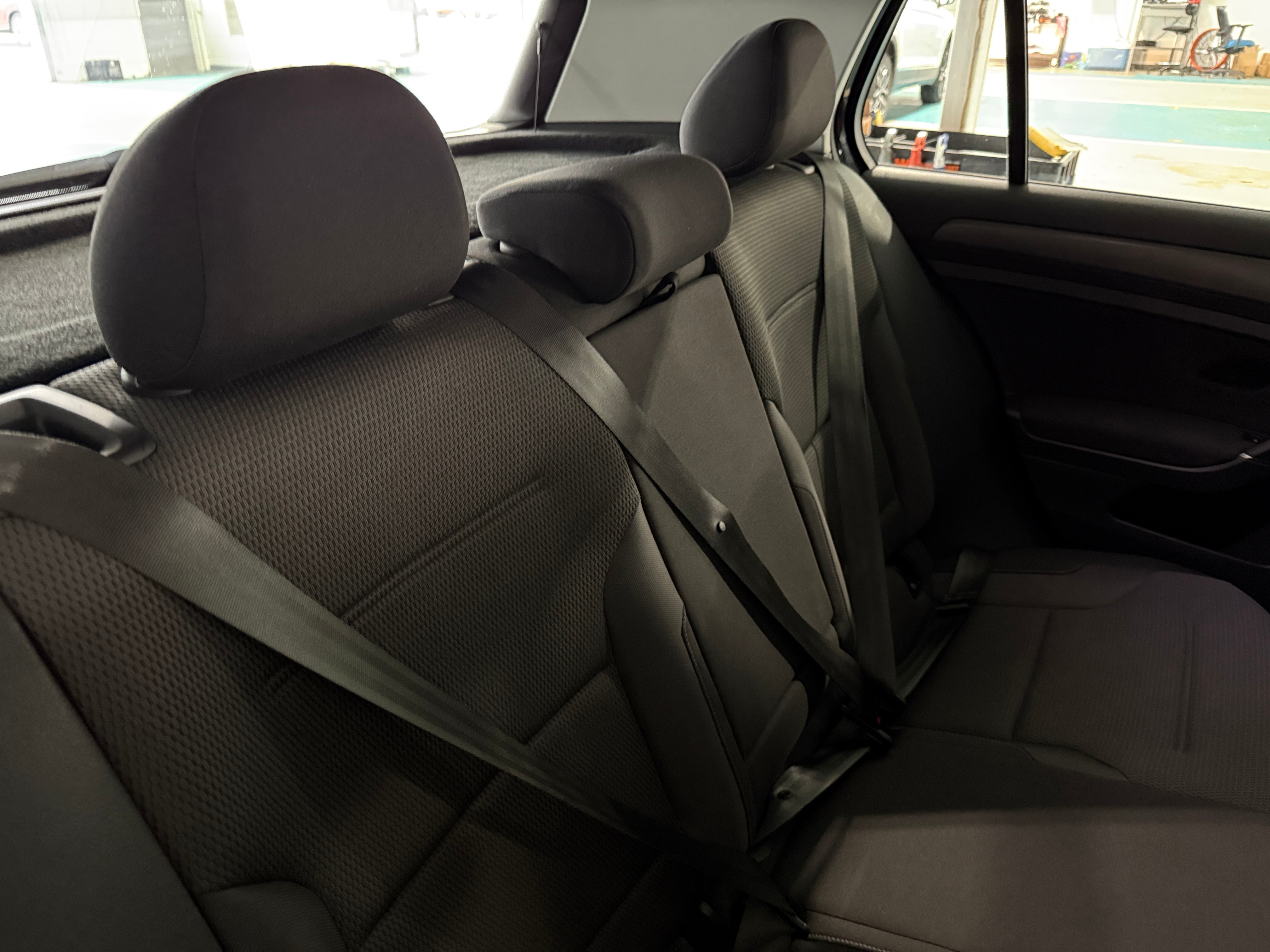 Used 2019 Volkswagen e-Golf e-Golf SE with VIN WVWKR7AU2KW911813 for sale in Oak Creek, WI