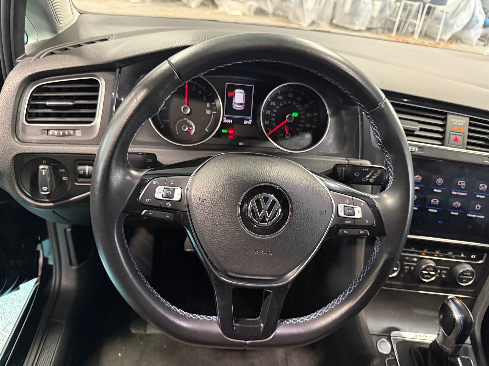 Thumbnail: 2019 Volkswagen e-Golf - 5