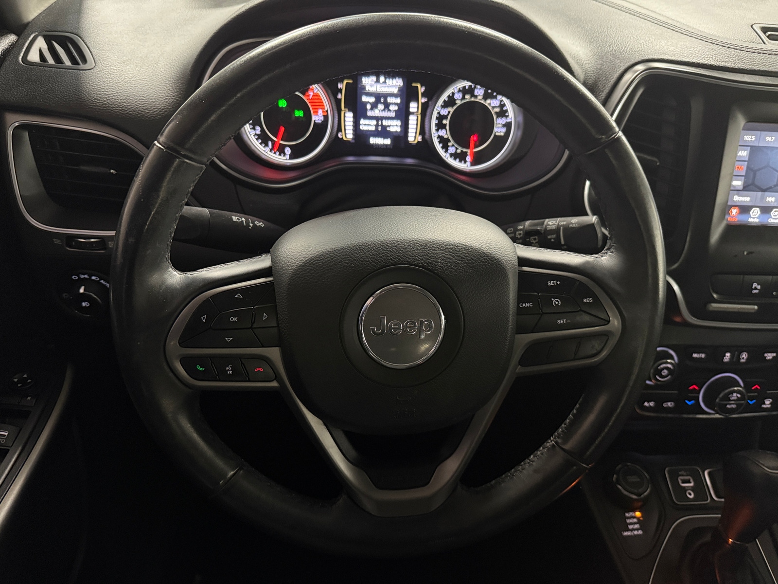 Thumbnail: 2019 Jeep Cherokee - 5