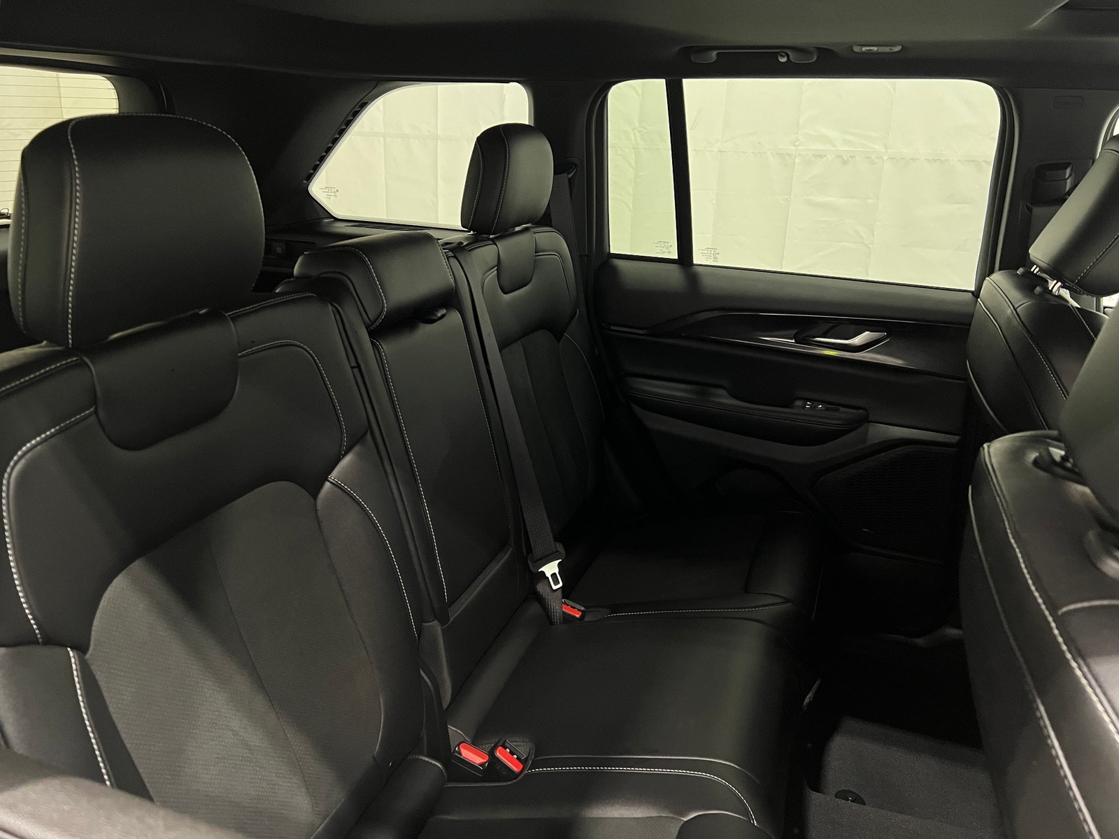 Thumbnail: 2023 Jeep Grand Cherokee - 5