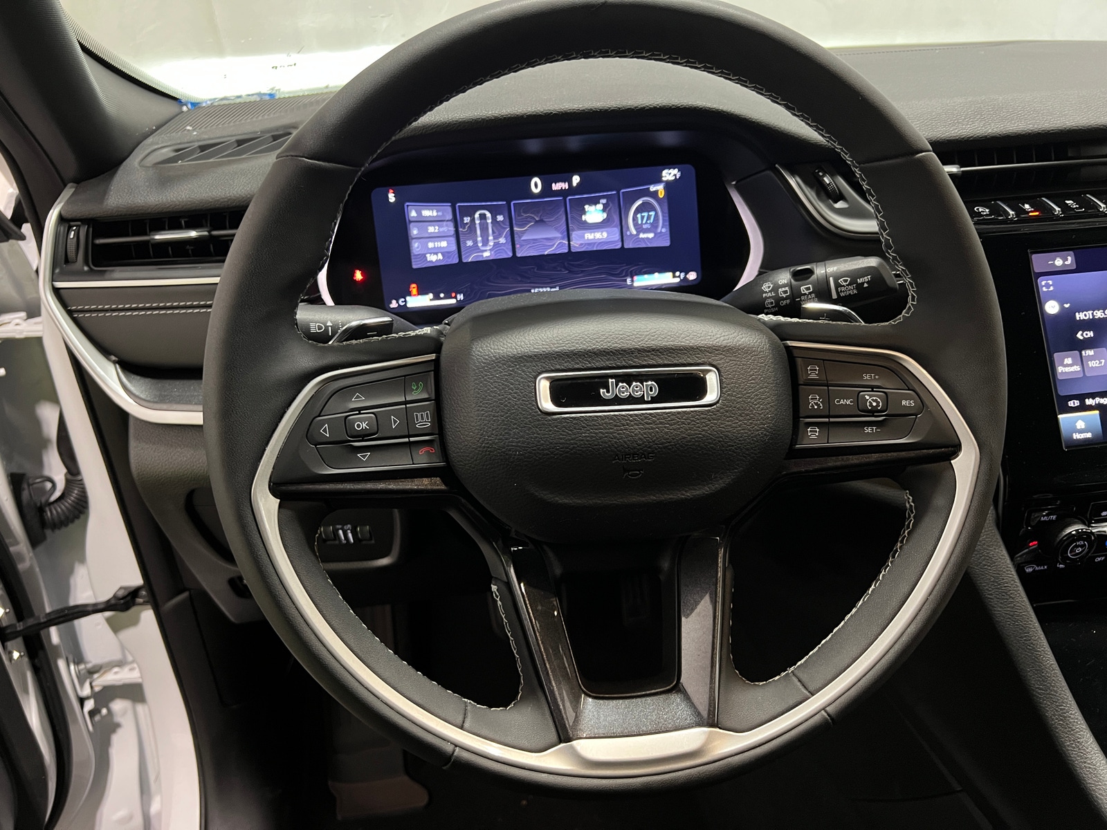 Thumbnail: 2023 Jeep Grand Cherokee - 4