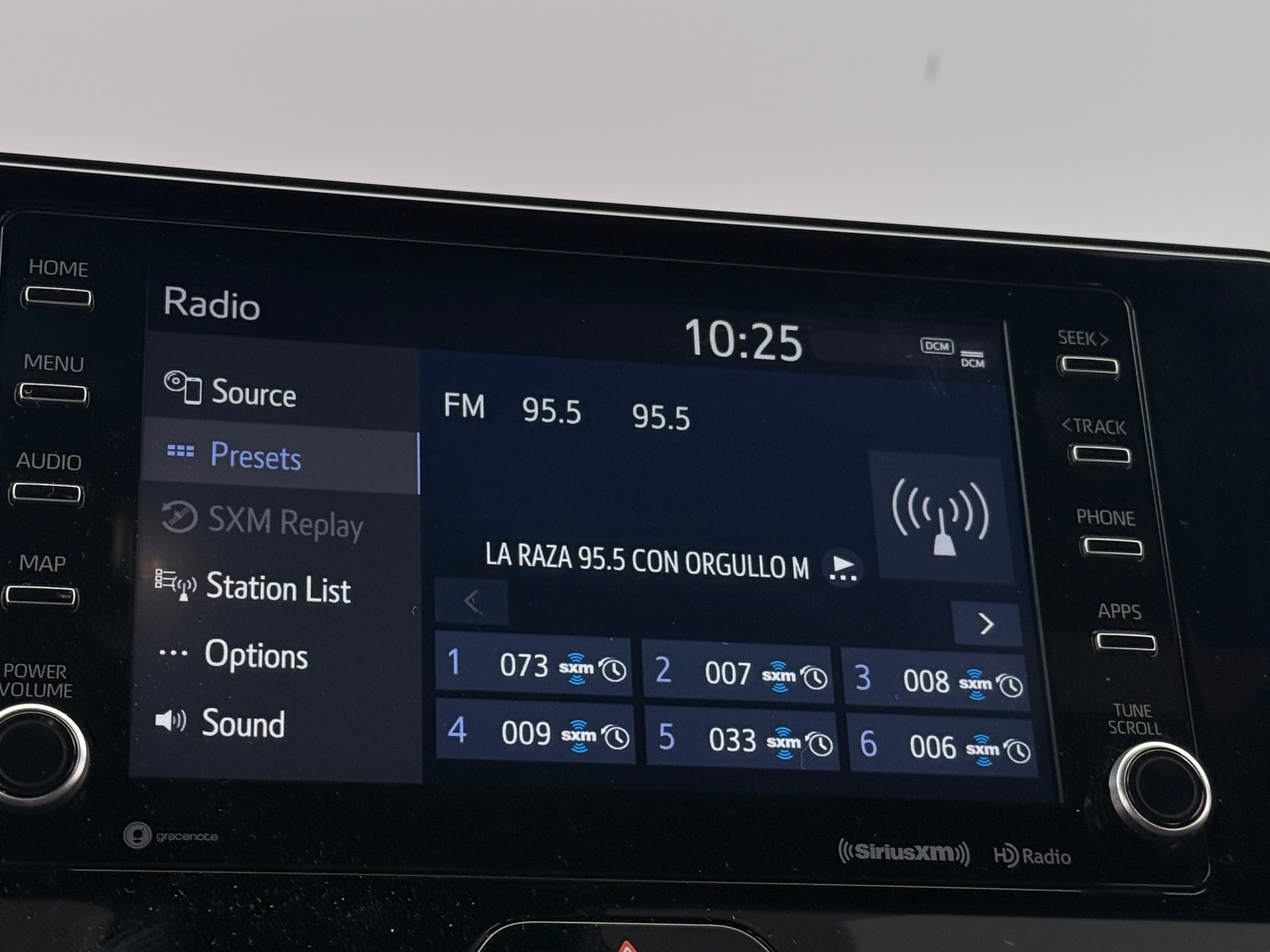 Thumbnail: 2021 Toyota Venza - 3