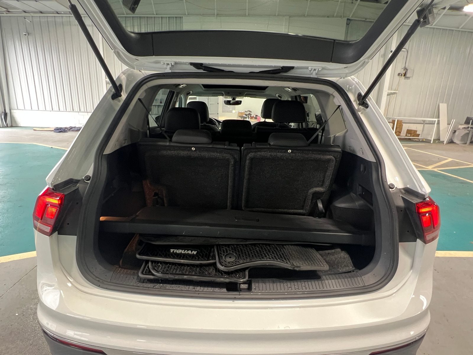 Thumbnail: 2021 Volkswagen Tiguan - 6