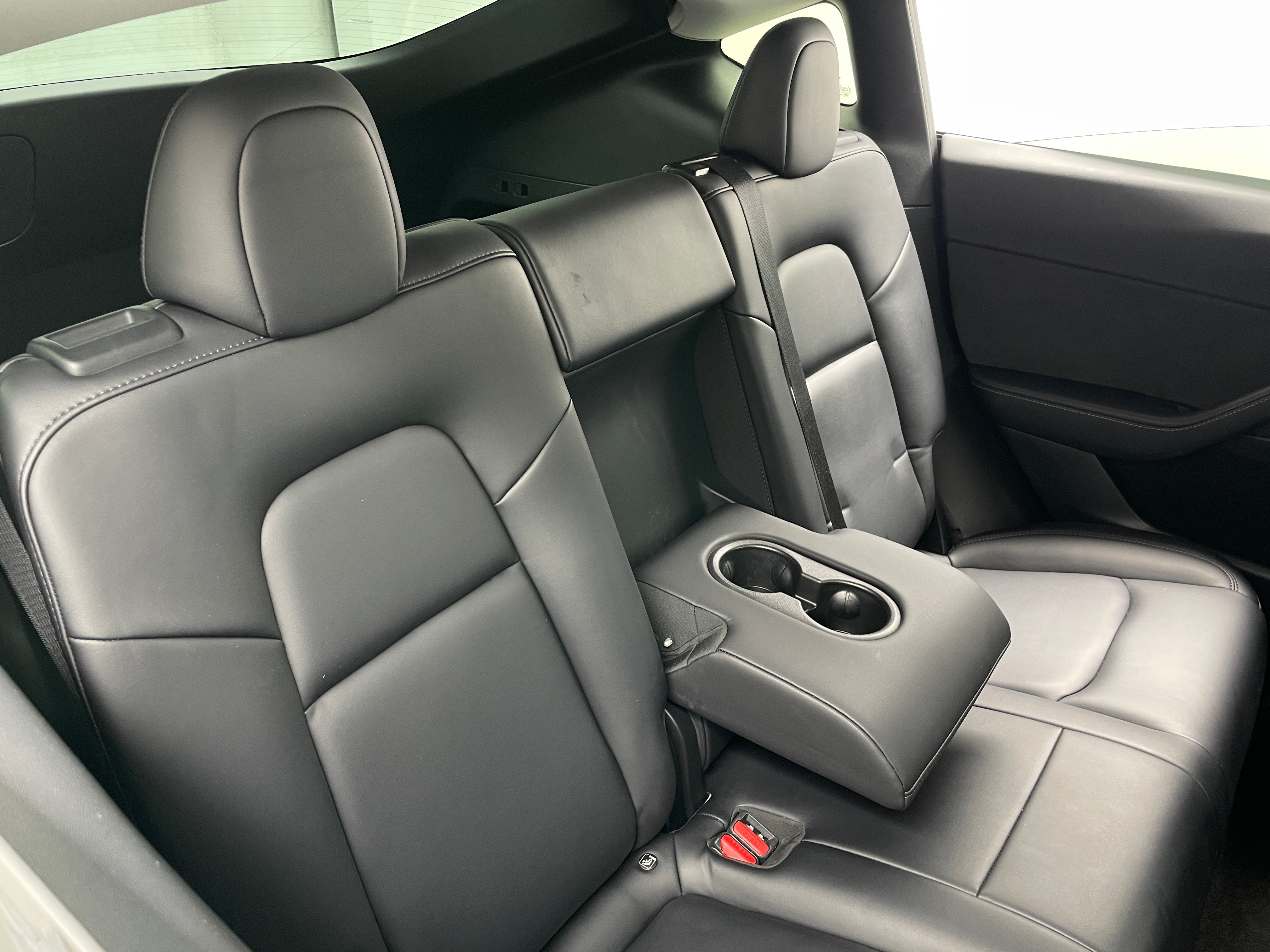 Used 2021 Tesla Model Y Long Range with VIN 5YJYGDEE8MF200898 for sale in Auburn, WA