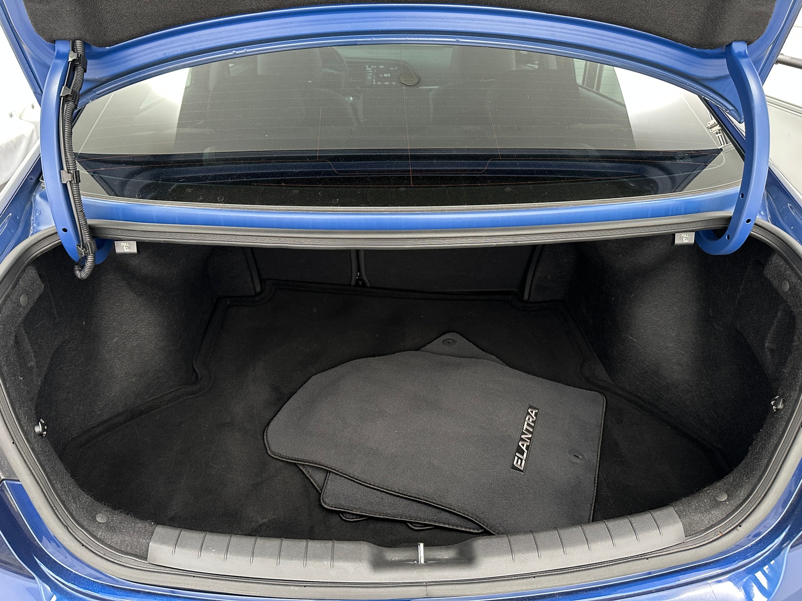 Thumbnail: 2020 Hyundai Elantra - 6