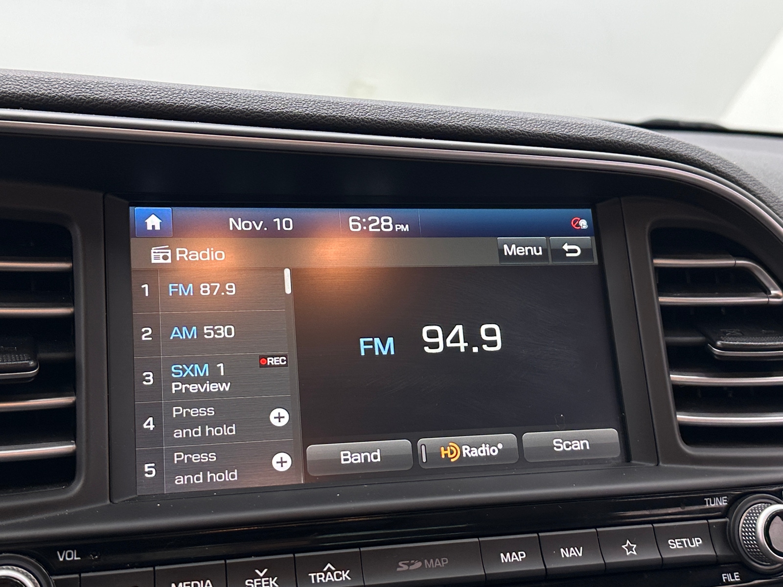 Thumbnail: 2020 Hyundai Elantra - 3