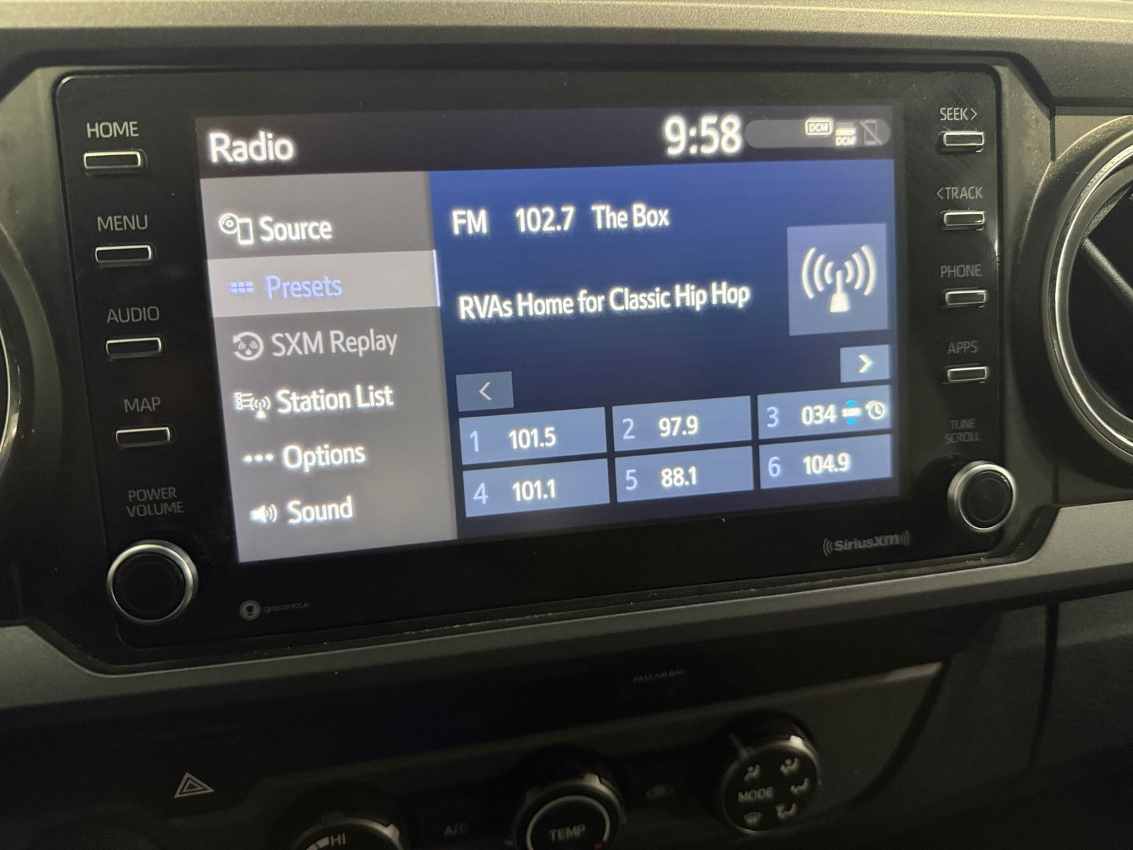 Thumbnail: 2020 Toyota Tacoma - 4