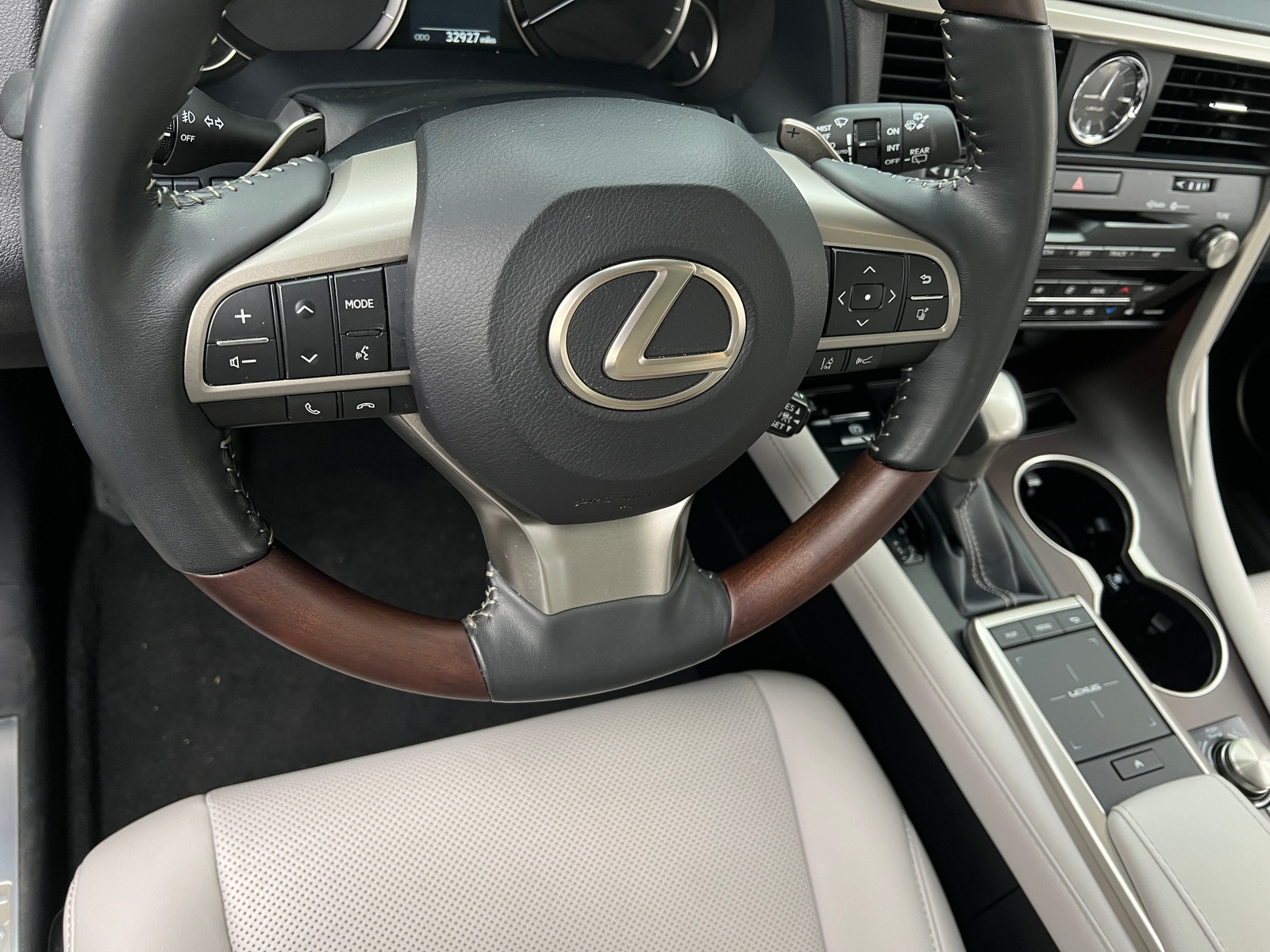 Thumbnail: 2022 Lexus RX - 4