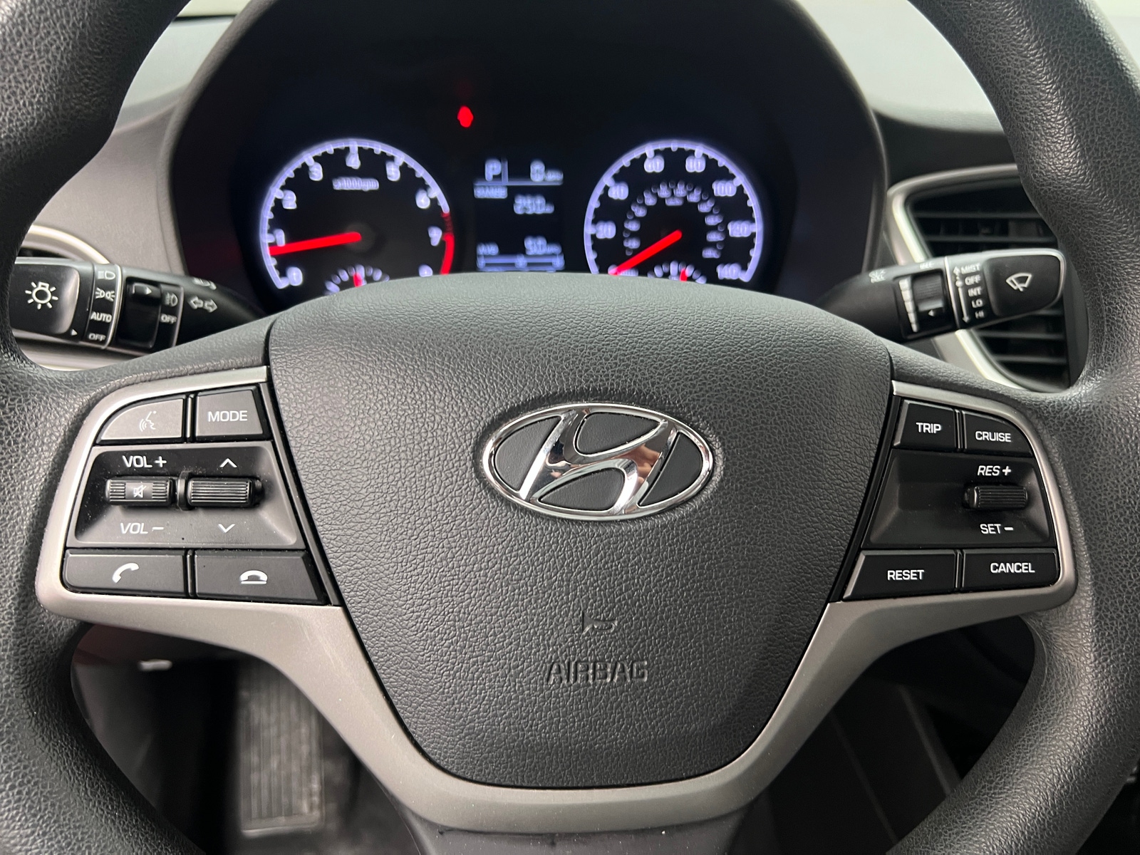 Thumbnail: 2022 Hyundai Accent - 5