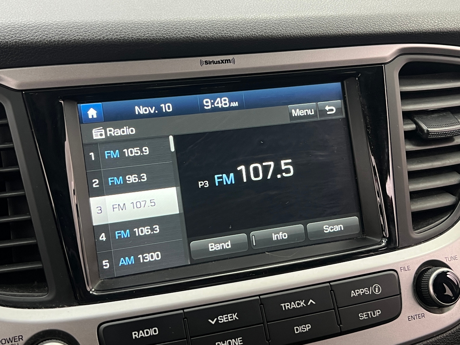 Thumbnail: 2022 Hyundai Accent - 4