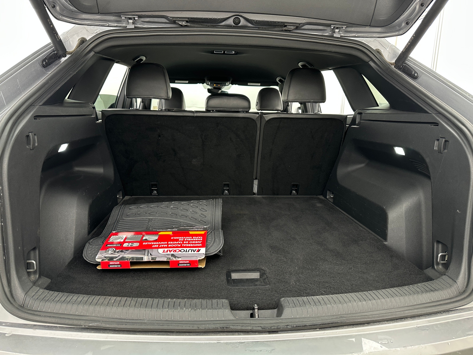 Thumbnail: 2024 Volkswagen Atlas - 6