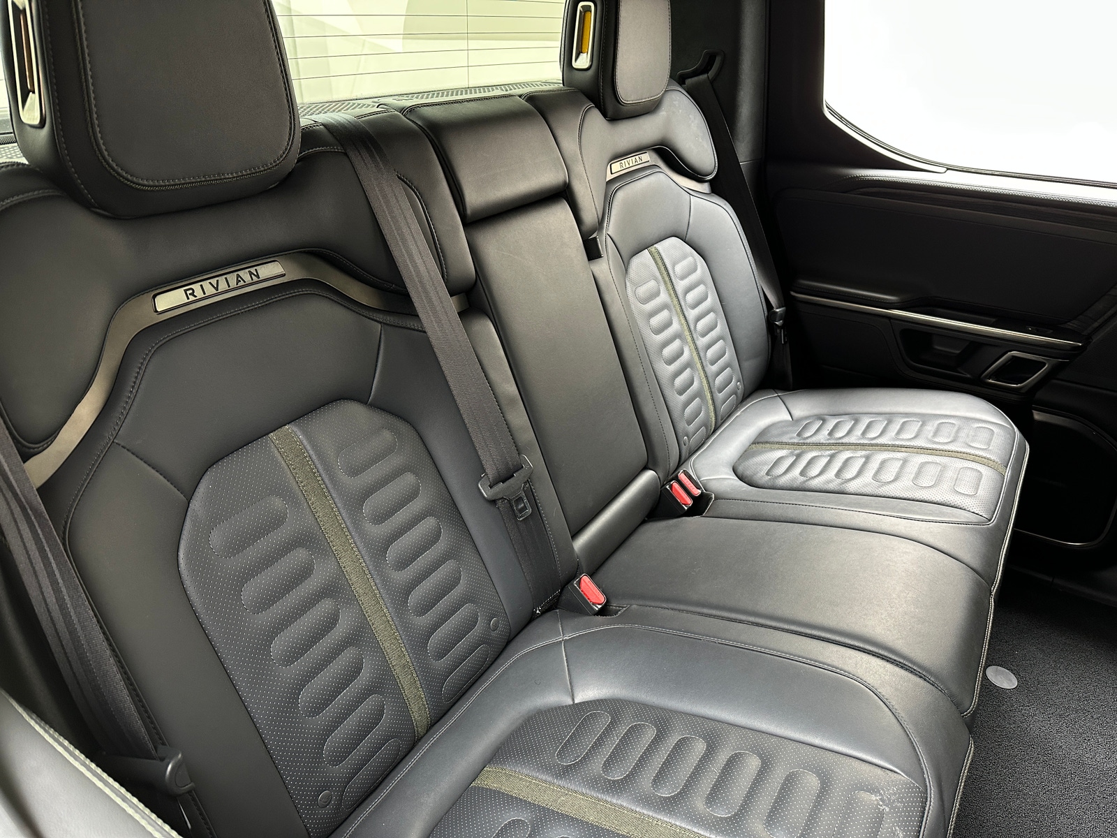 Thumbnail: 2023 Rivian R1T - 5