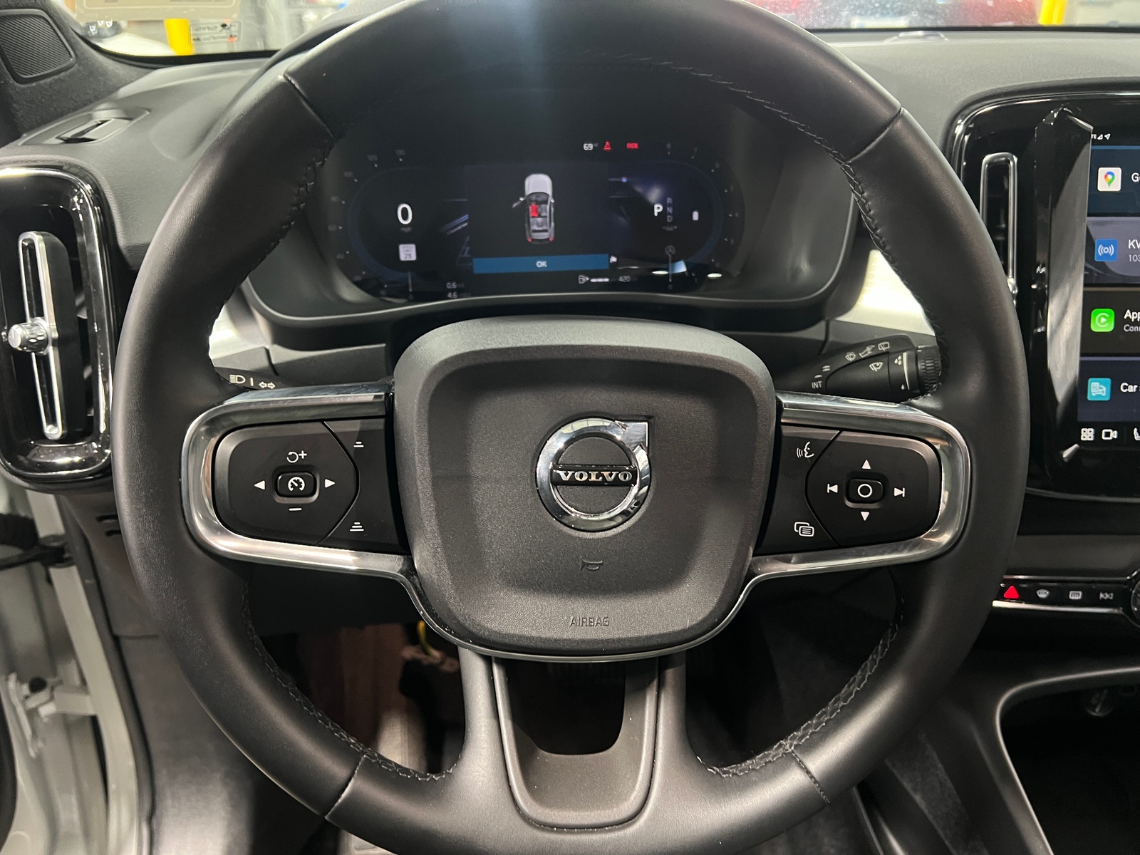 Thumbnail: 2025 Volvo XC40 - 5