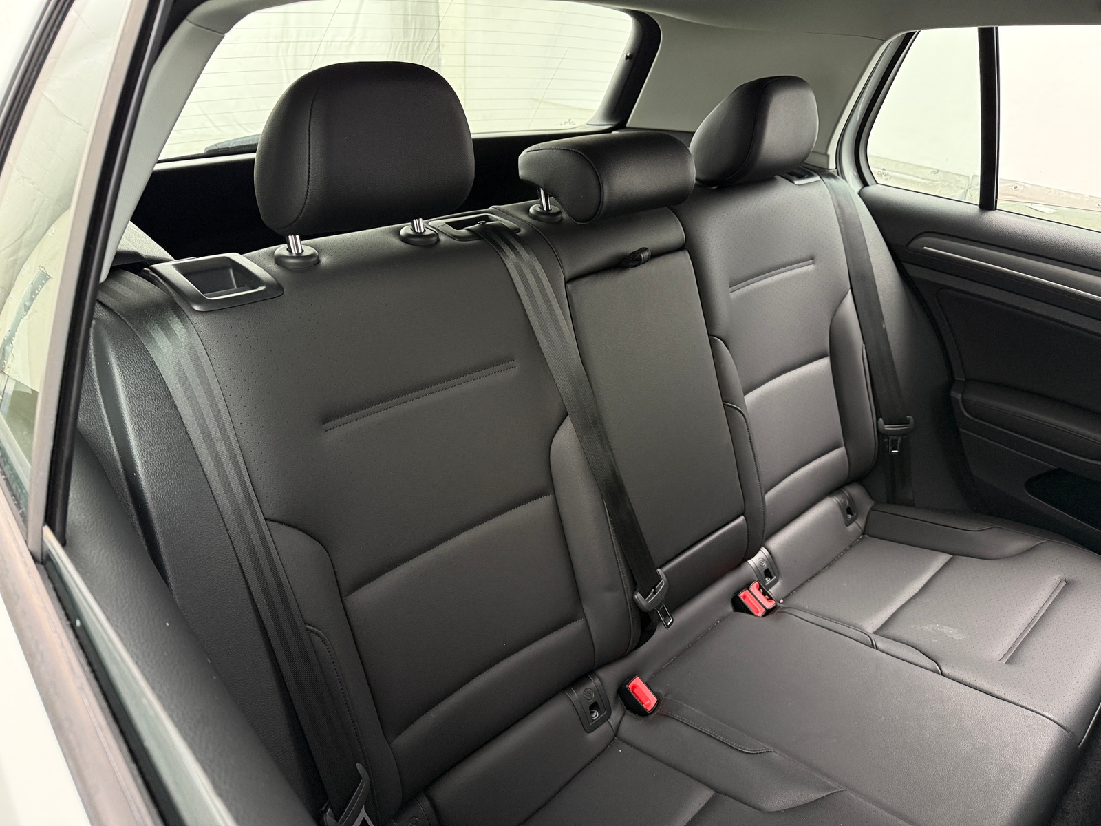 Thumbnail: 2018 Volkswagen e-Golf - 5