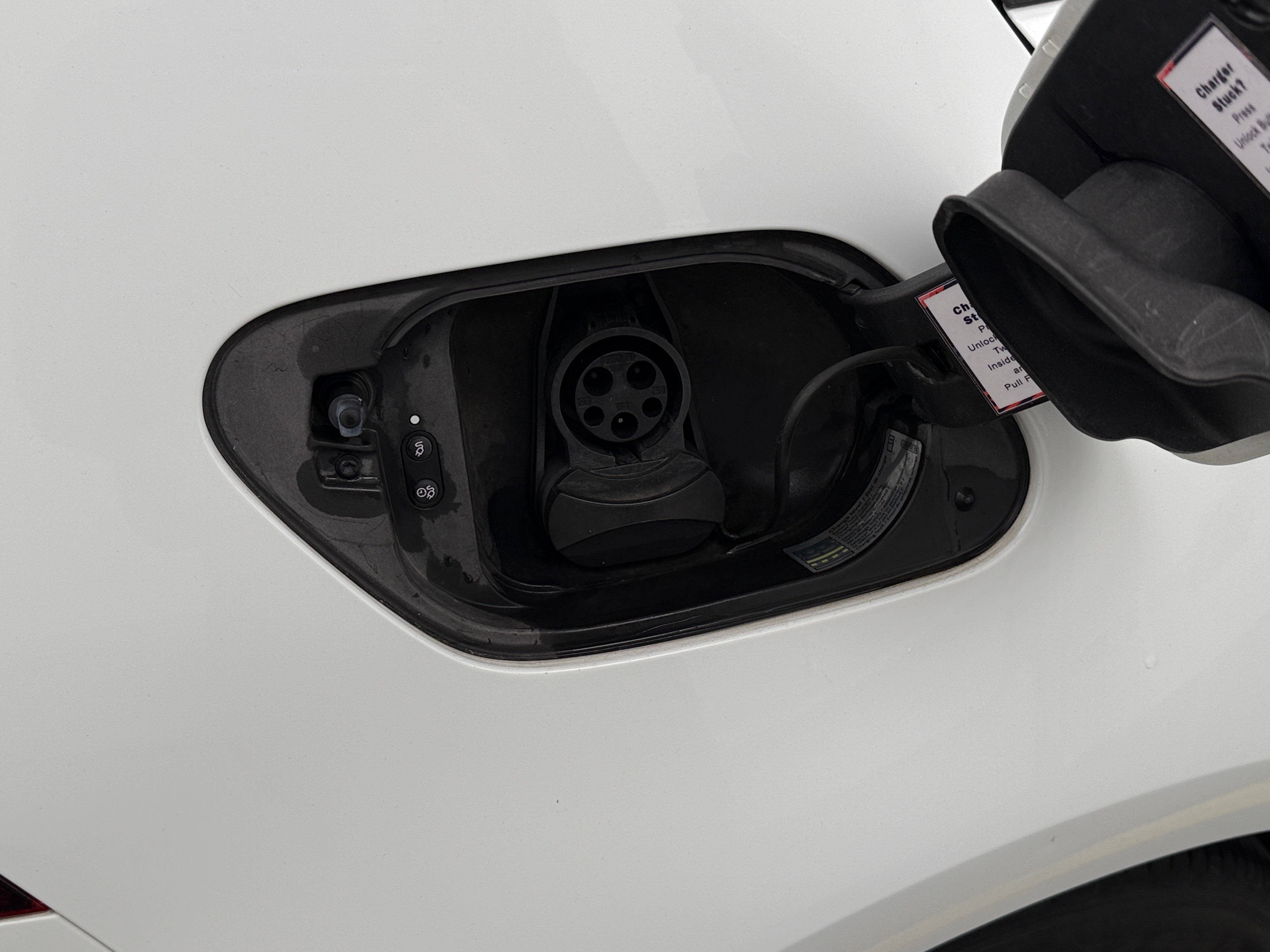 Used 2018 Volkswagen e-Golf e-Golf SEL Premium with VIN WVWPR7AU9JW907472 for sale in Oak Creek, WI