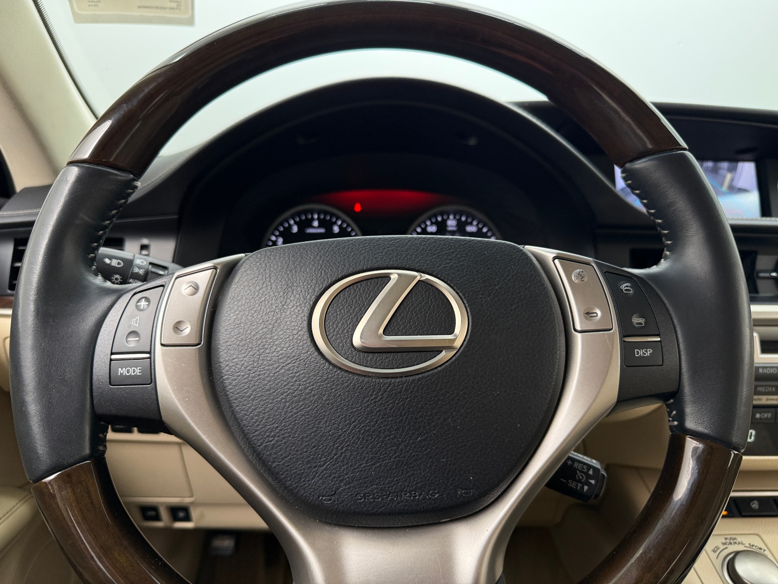 Thumbnail: 2014 Lexus ES - 4