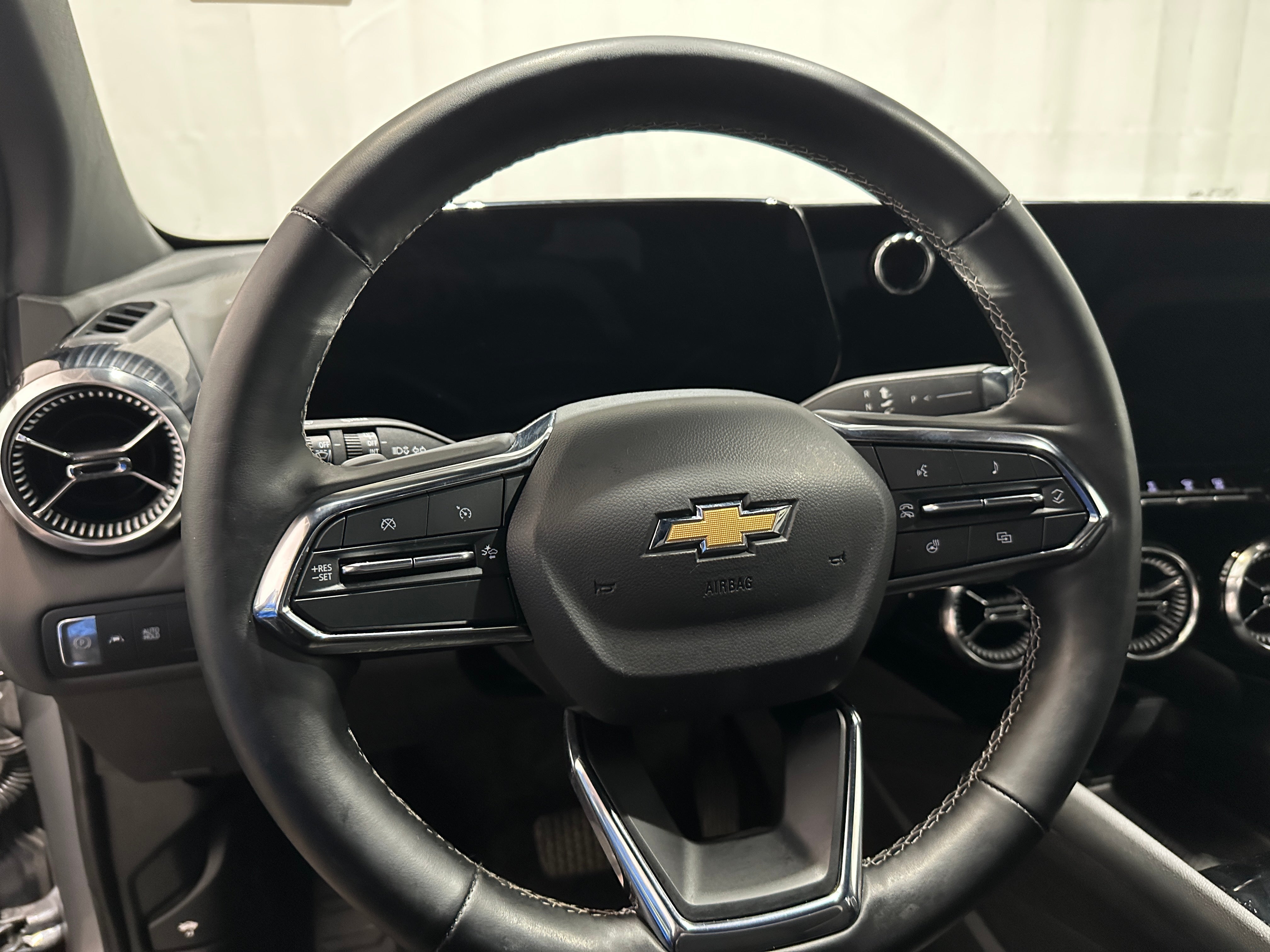 Used 2024 Chevrolet Blazer EV LT with VIN 3GNKDBRJ2RS277802 for sale in Oak Creek, WI