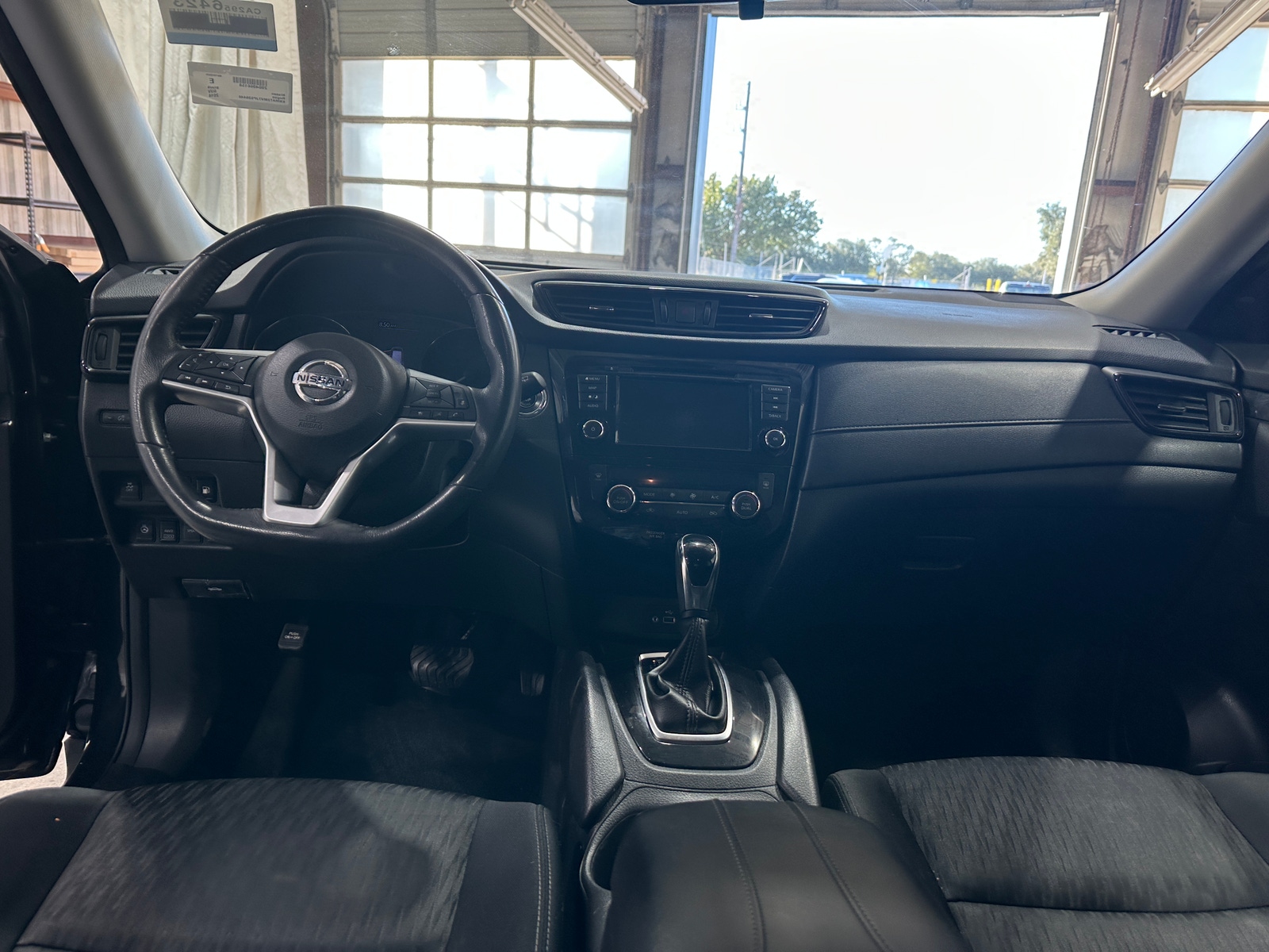 Thumbnail: 2018 Nissan Rogue - 3