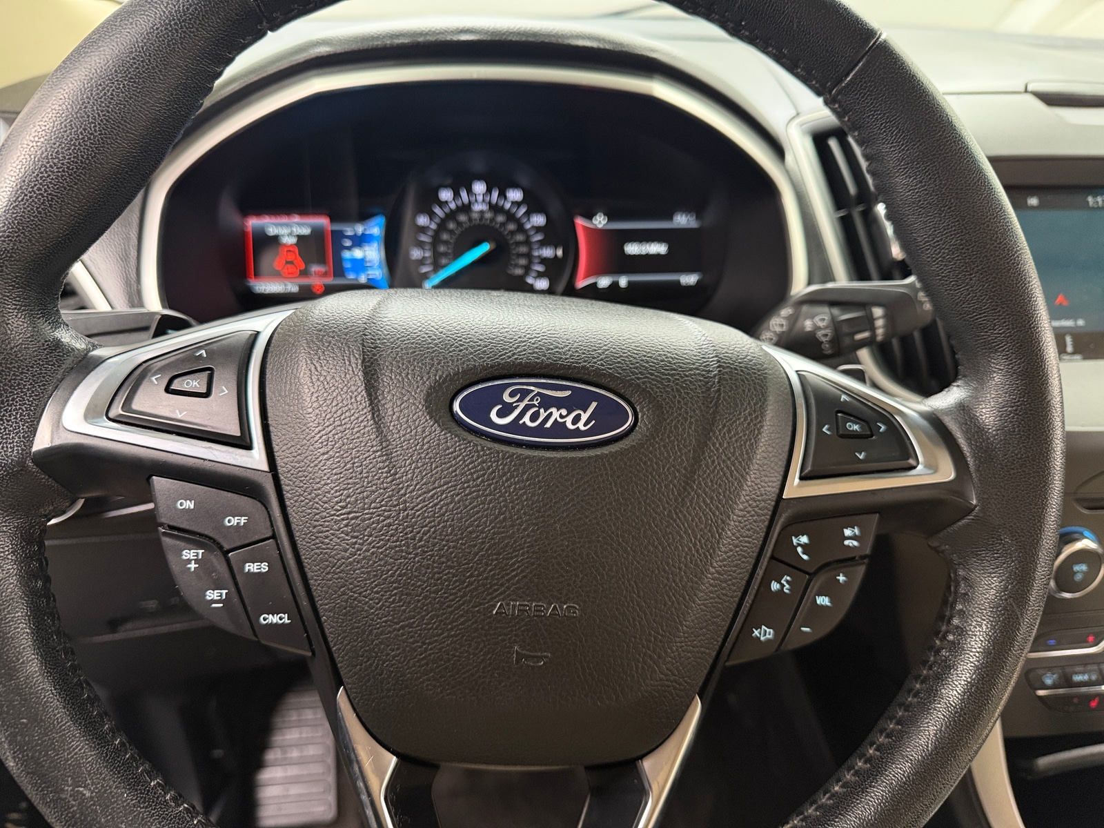 Thumbnail: 2018 Ford Edge - 4