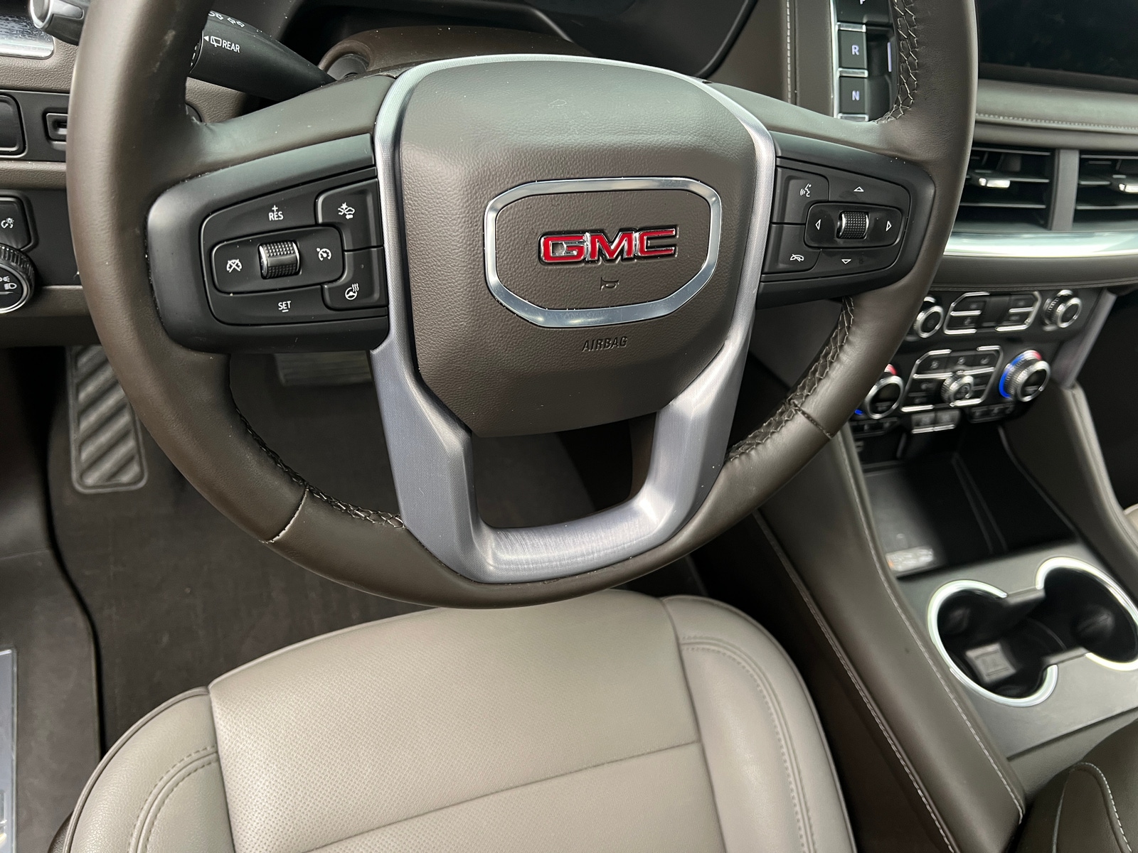 Thumbnail: 2024 GMC Yukon - 4