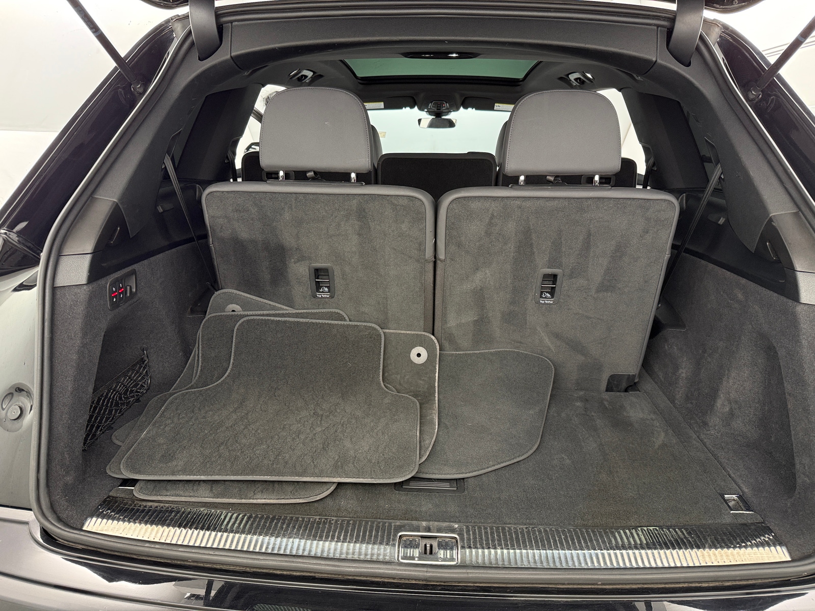 Thumbnail: 2021 Audi Q7 - 6