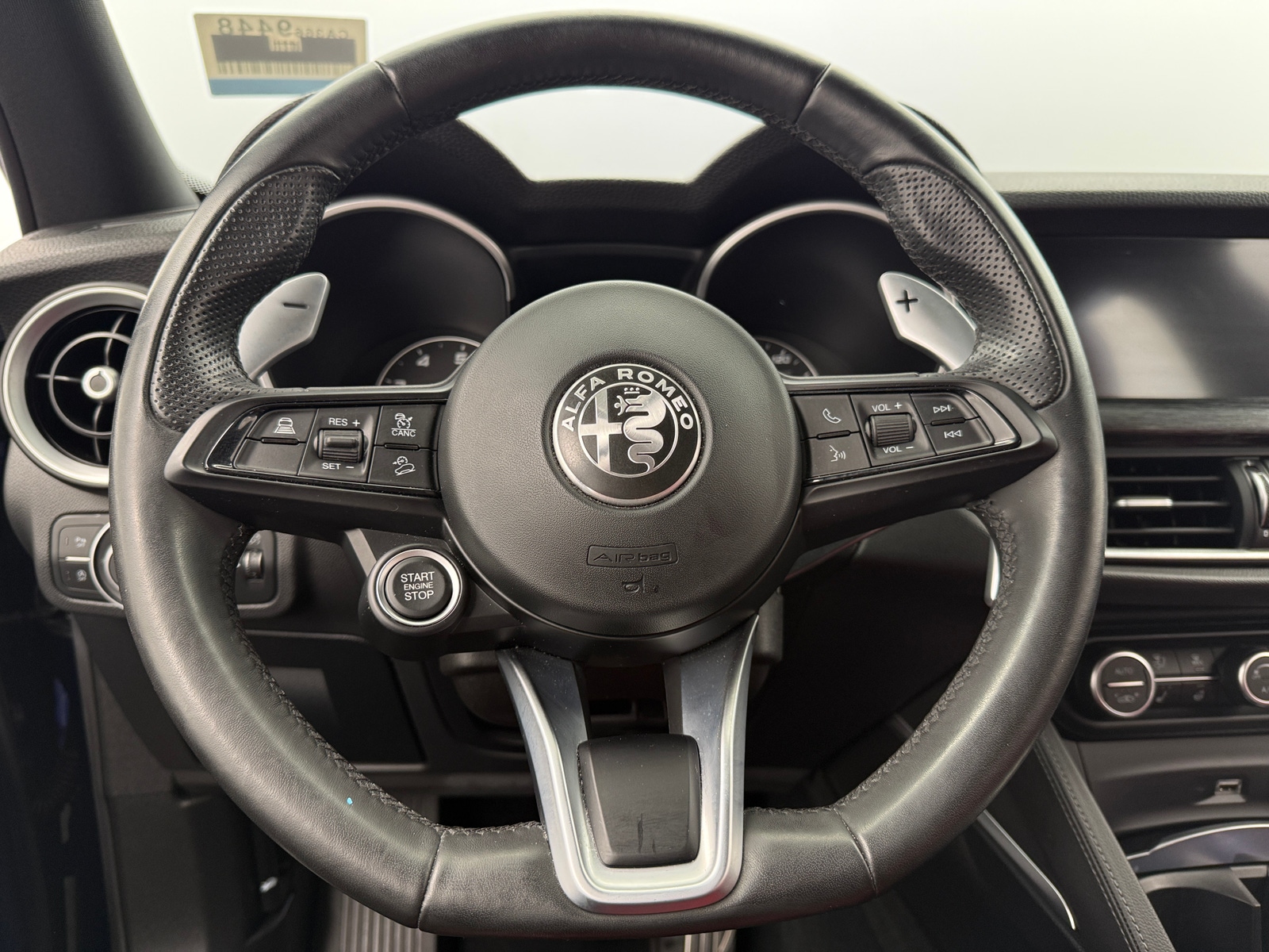 Thumbnail: 2022 Alfa Romeo Stelvio - 4