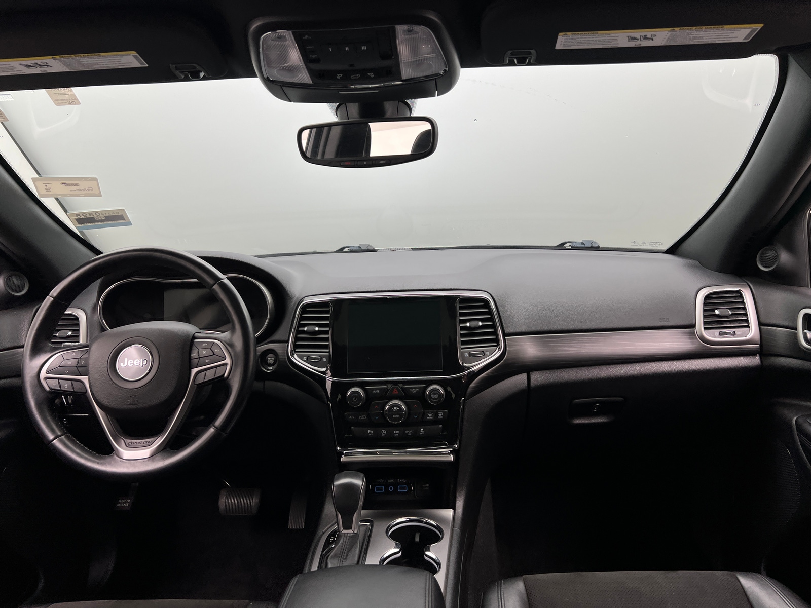 Thumbnail: 2022 Jeep Grand Cherokee - 3