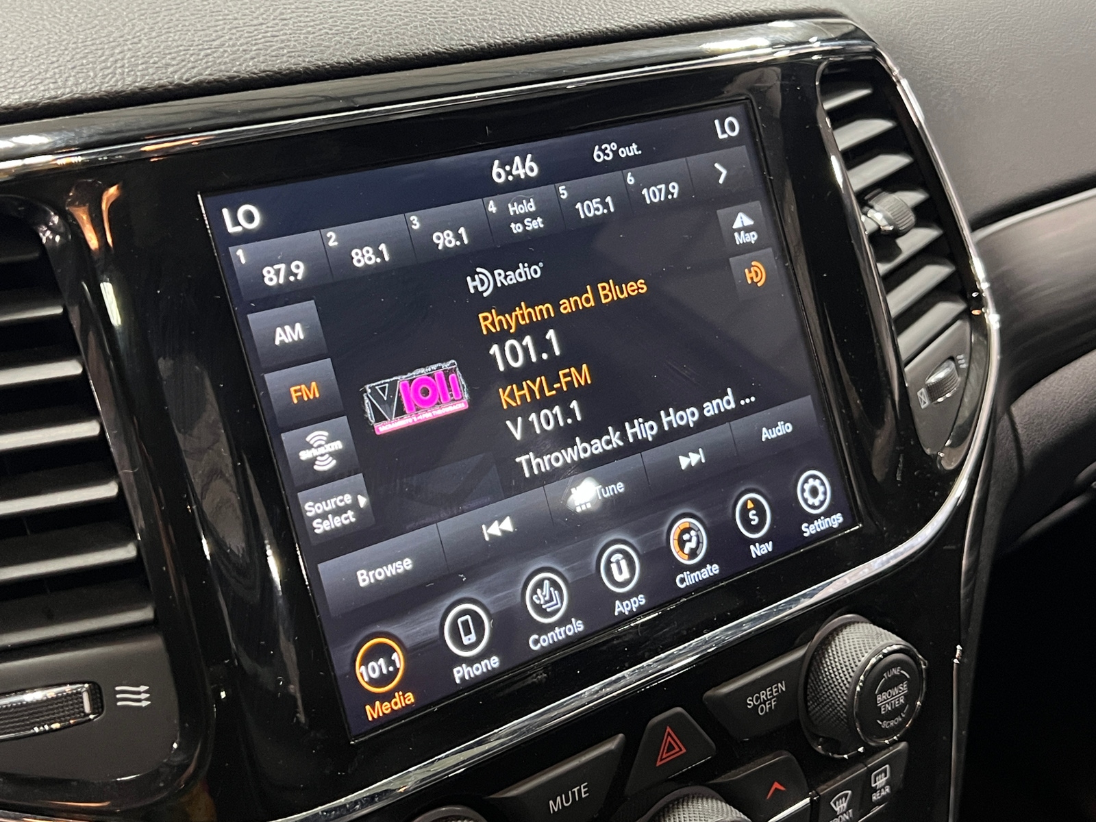 Thumbnail: 2022 Jeep Grand Cherokee - 4