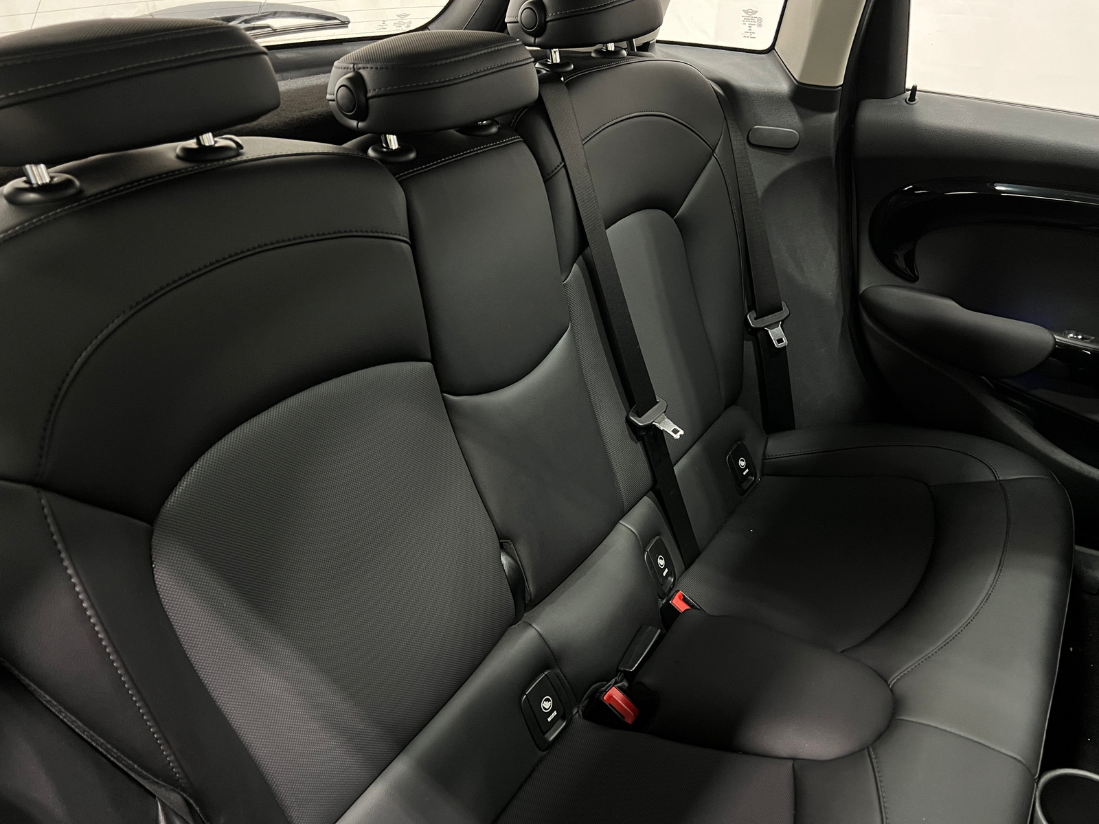 Thumbnail: 2019 MINI Cooper Hardtop - 5