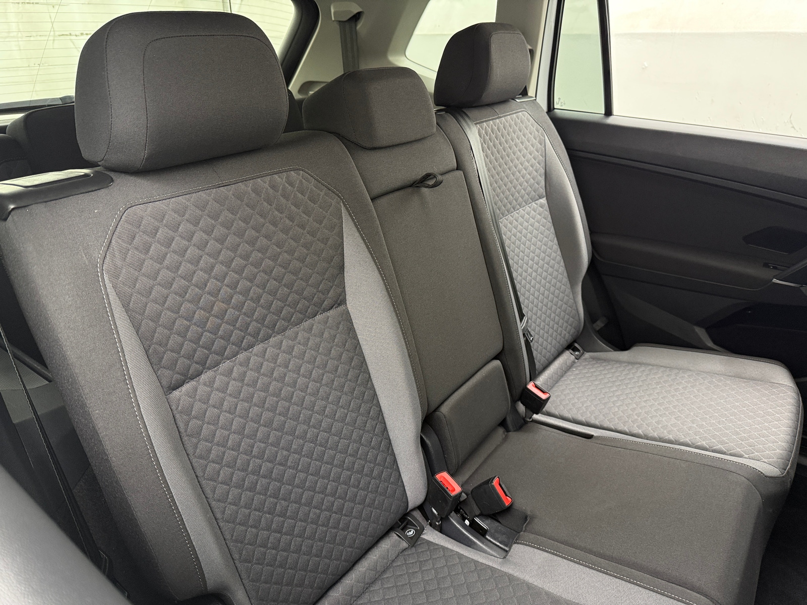 Thumbnail: 2020 Volkswagen Tiguan - 6