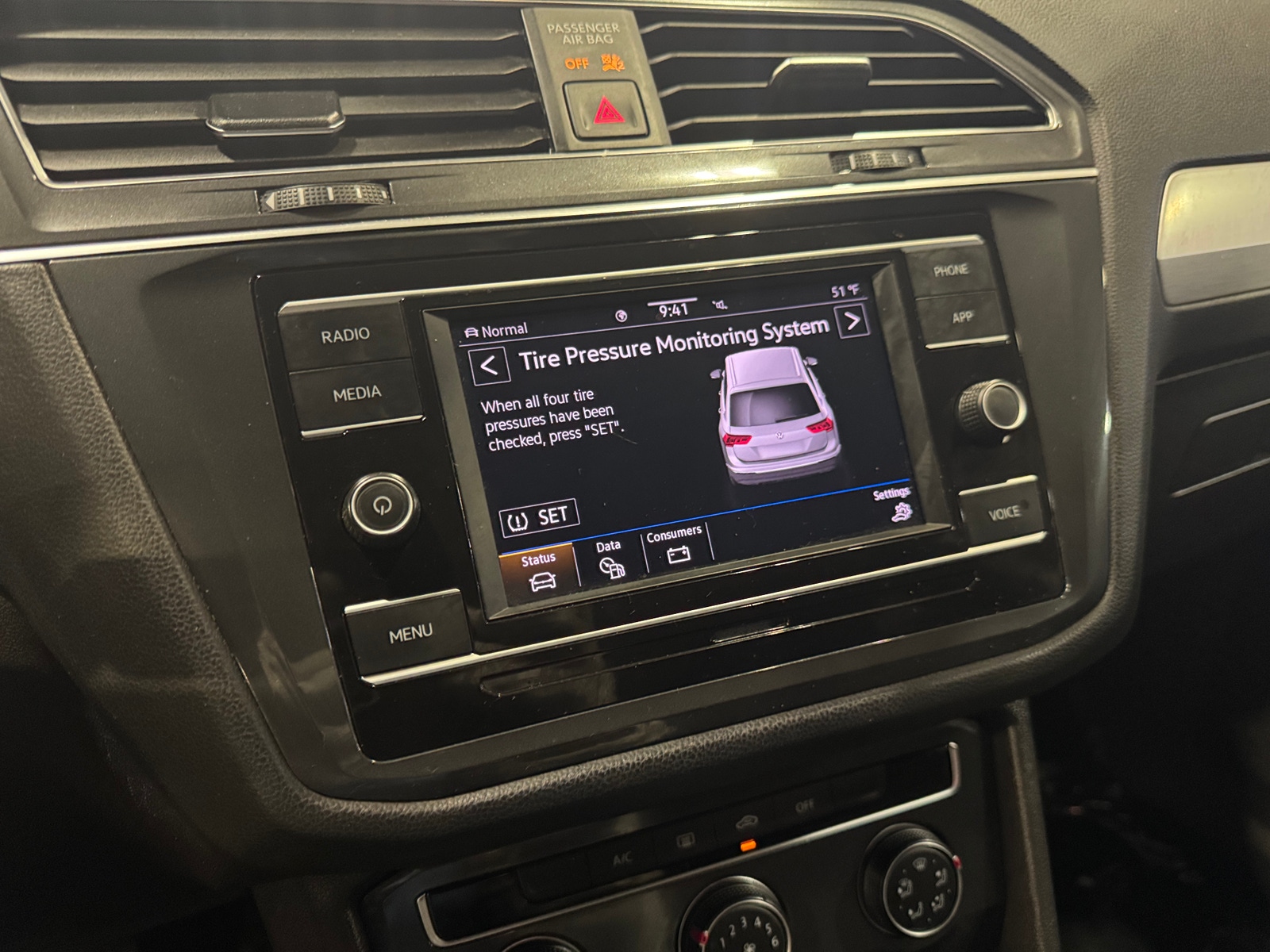 Thumbnail: 2020 Volkswagen Tiguan - 4