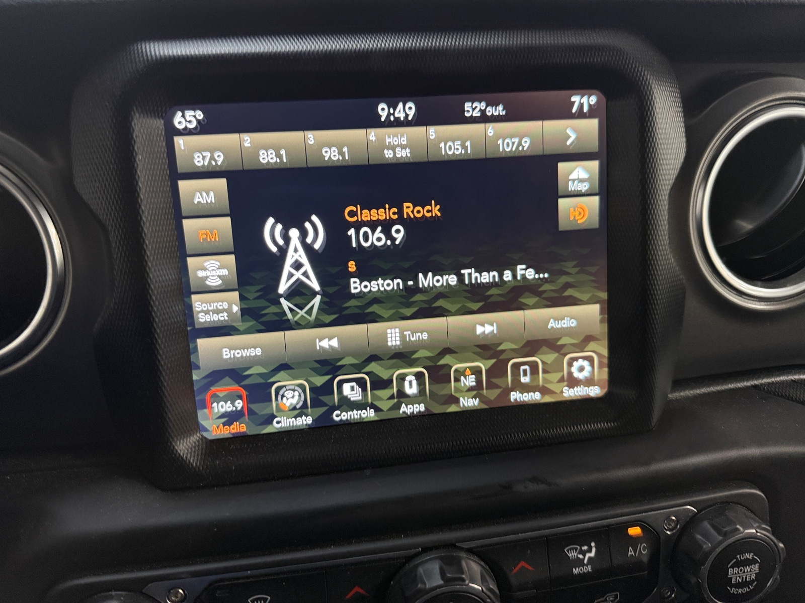 Thumbnail: 2023 Jeep Wrangler - 4