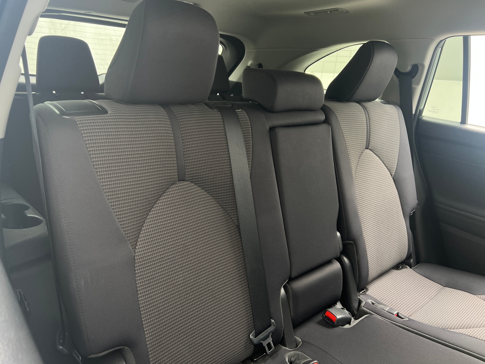 Thumbnail: 2023 Toyota Highlander - 6