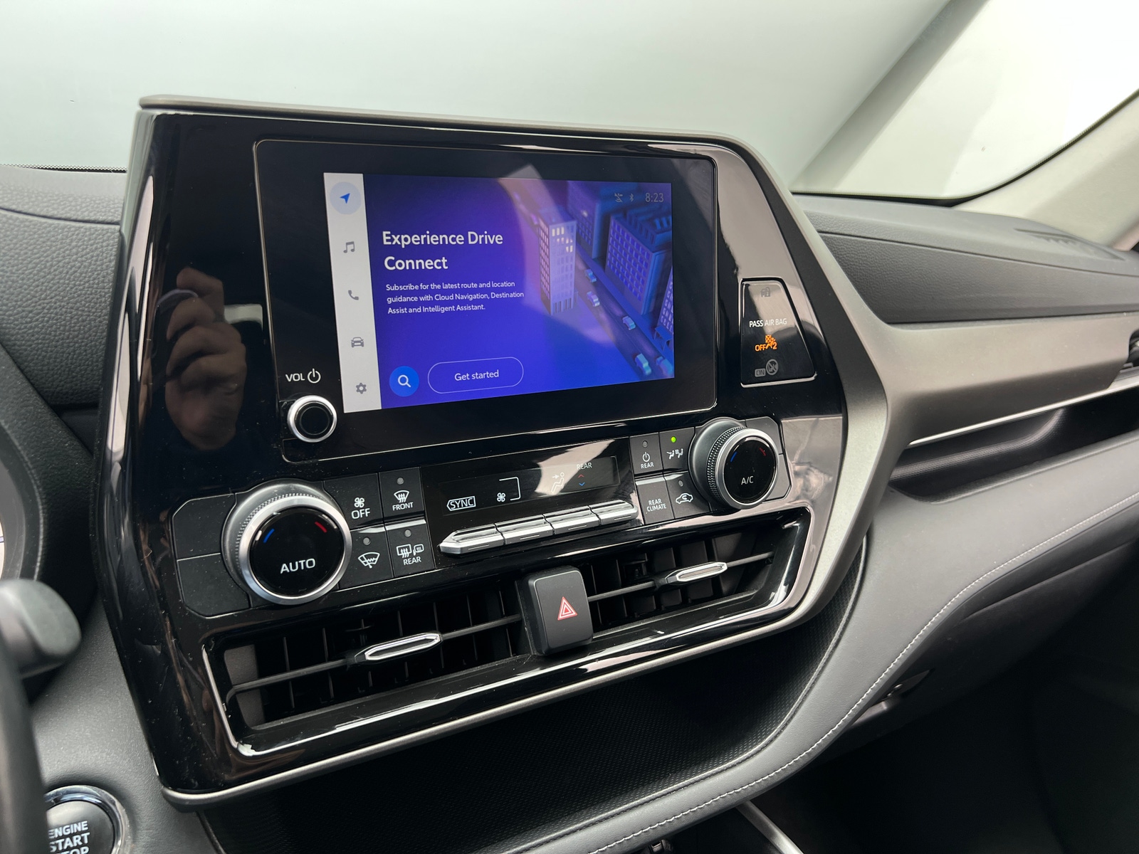 Thumbnail: 2023 Toyota Highlander - 4