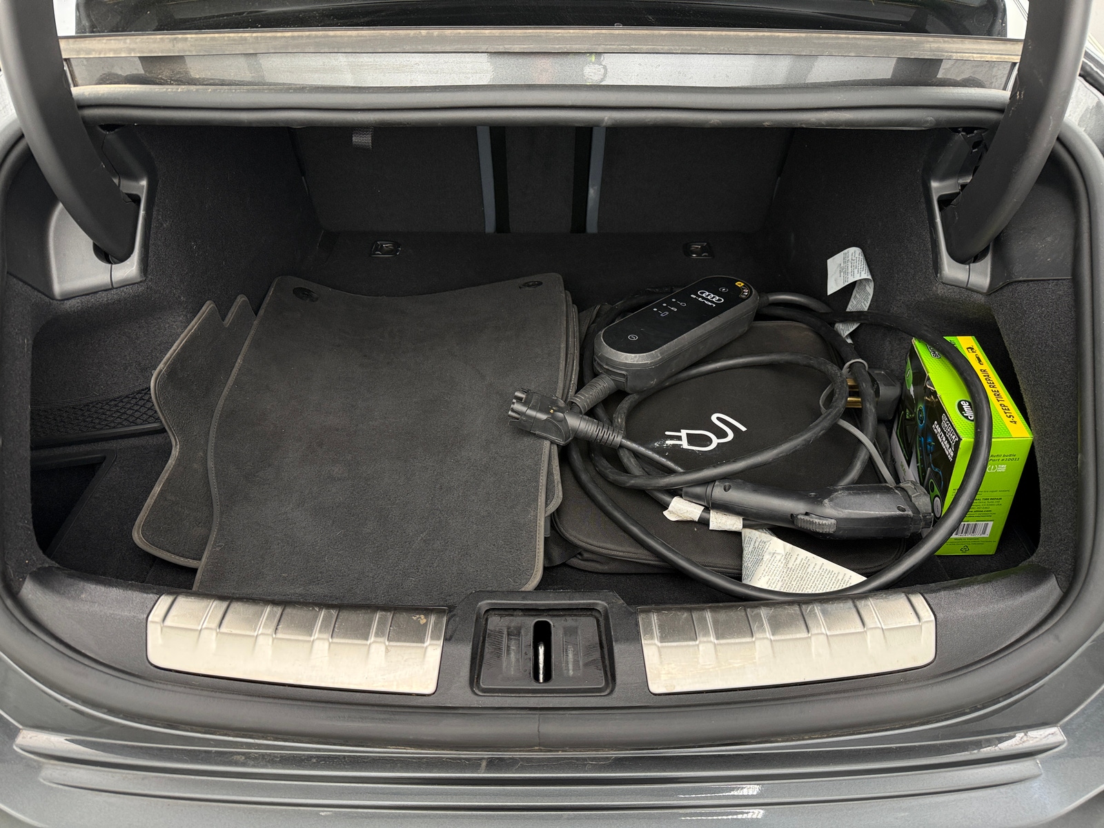 Thumbnail: 2022 Audi e-tron GT - 6